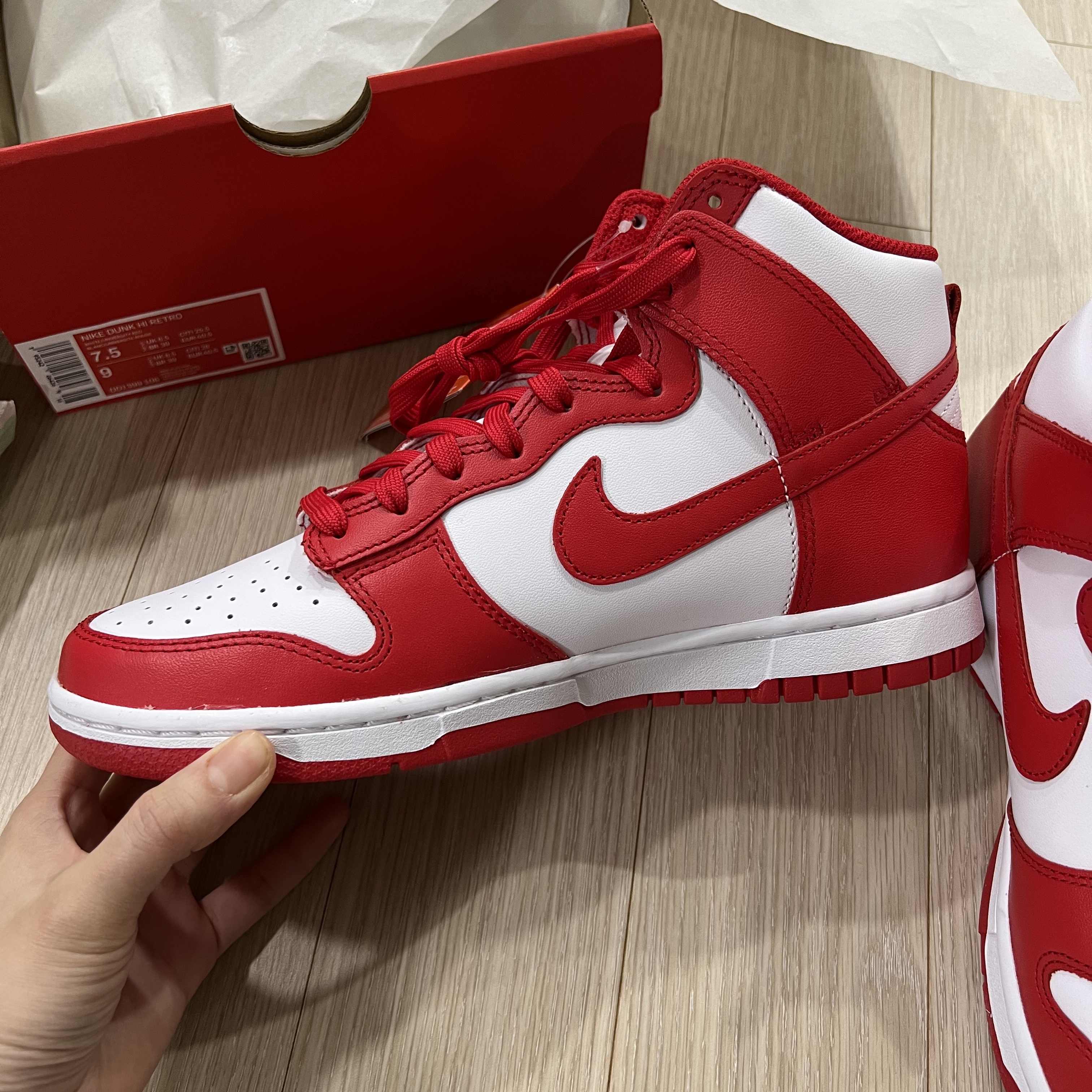 Nike Dunk High Retro Championship White and Red 착용 스타일 - 2