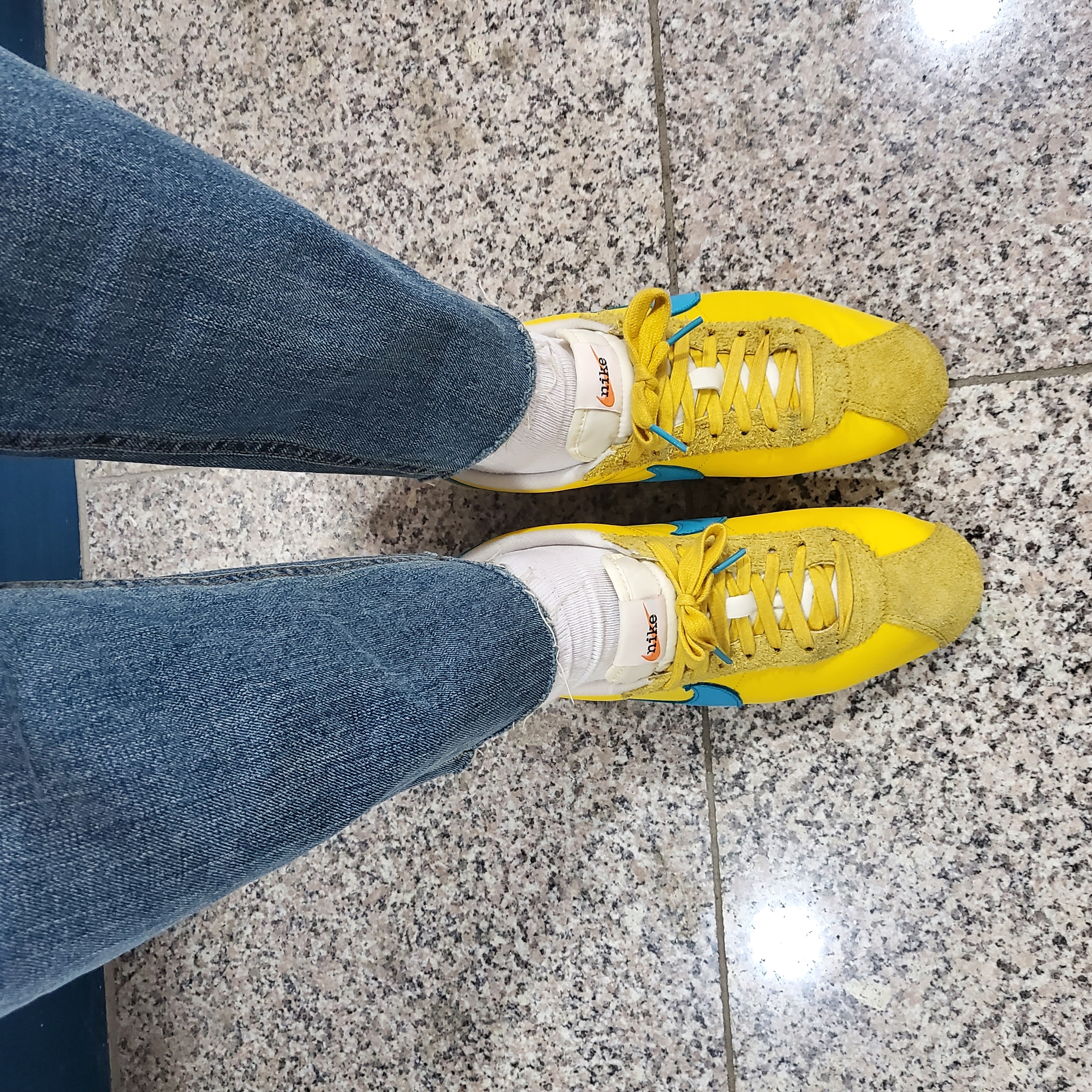 Nike Classic Cortez Kenny Moore Marathon Record 착용 스타일 - 2