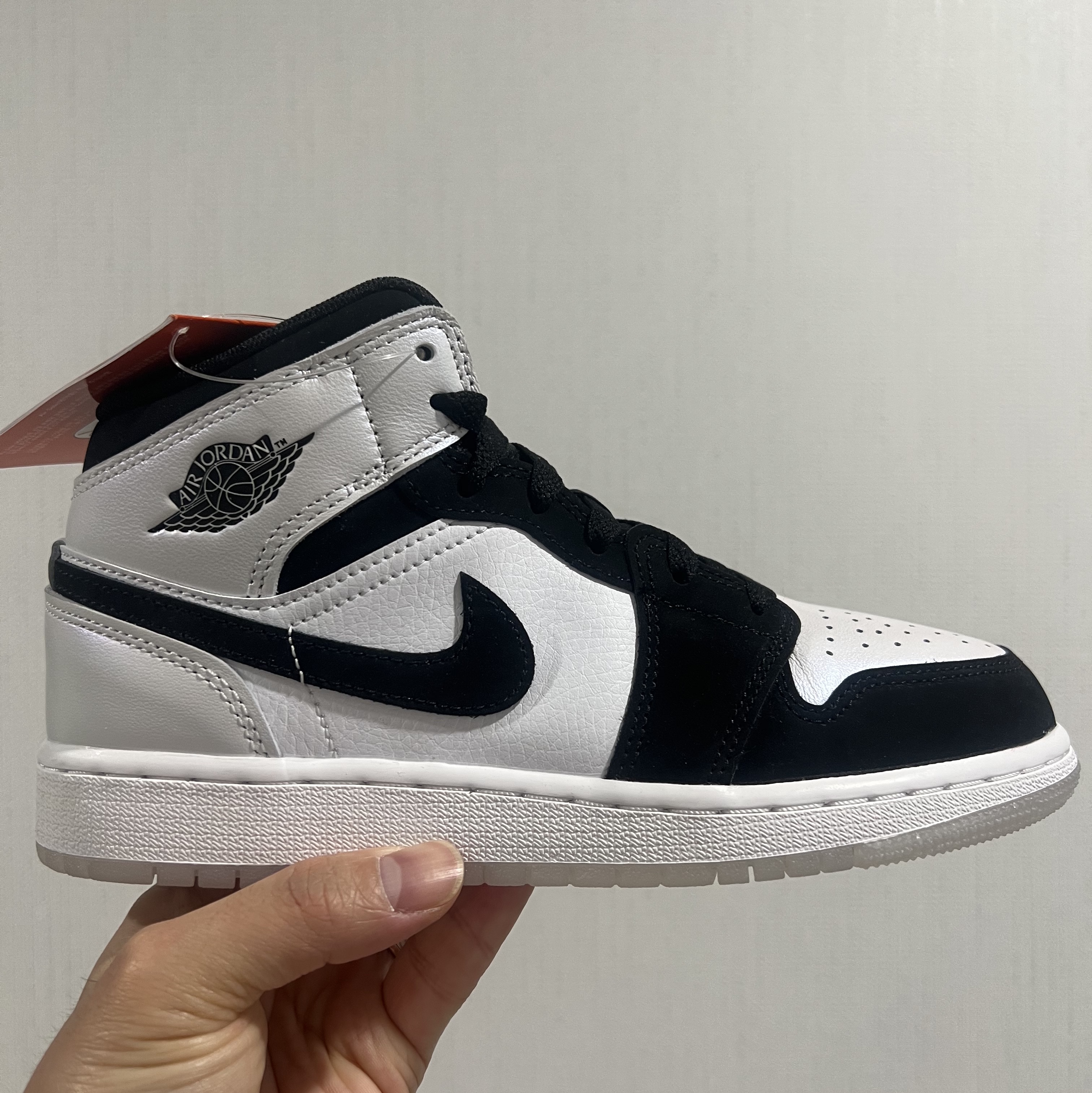 (GS) Jordan 1 Mid SE Diamond 착용 스타일 - 2