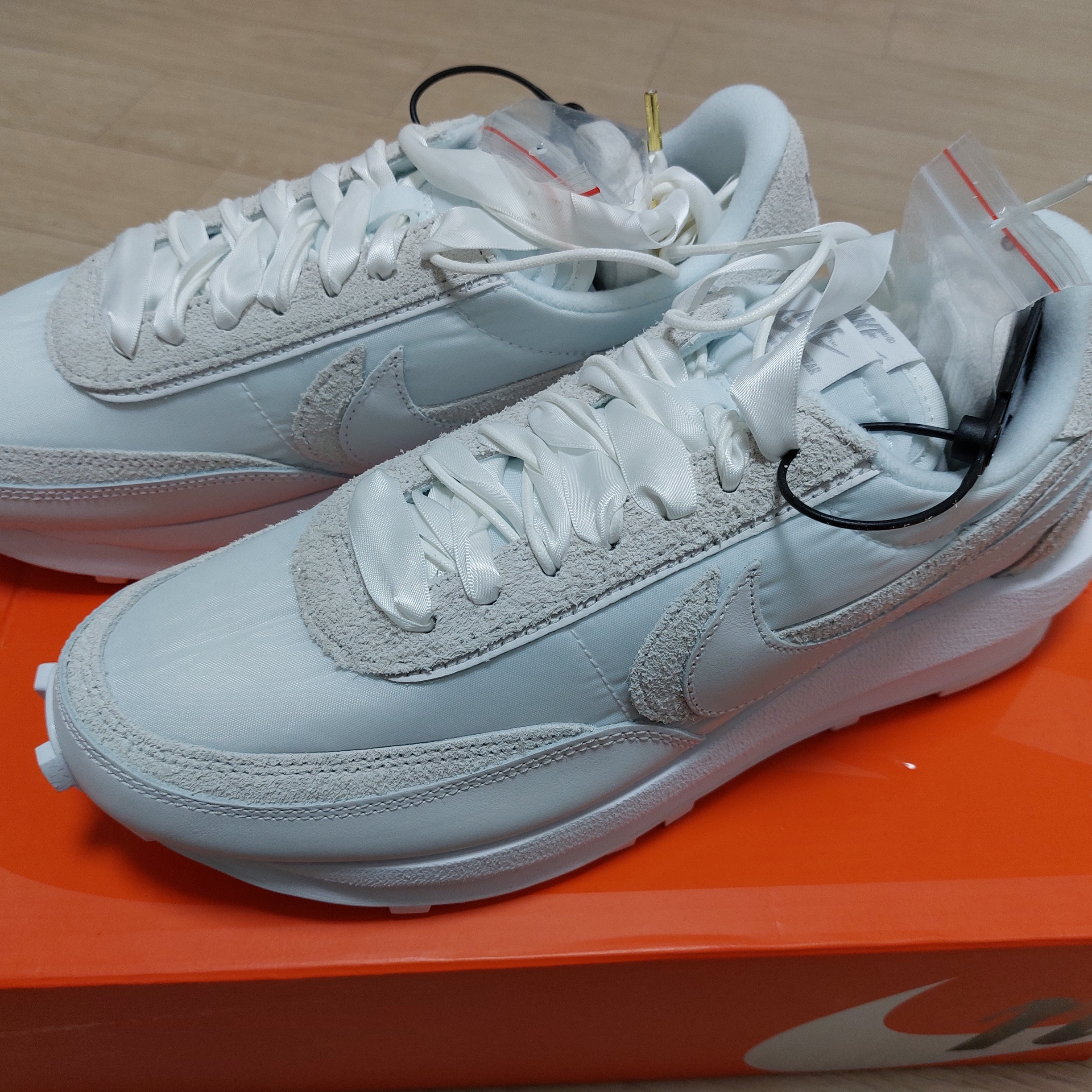 Nike x Sacai LDWaffle White Nylon 착용 스타일 - 1