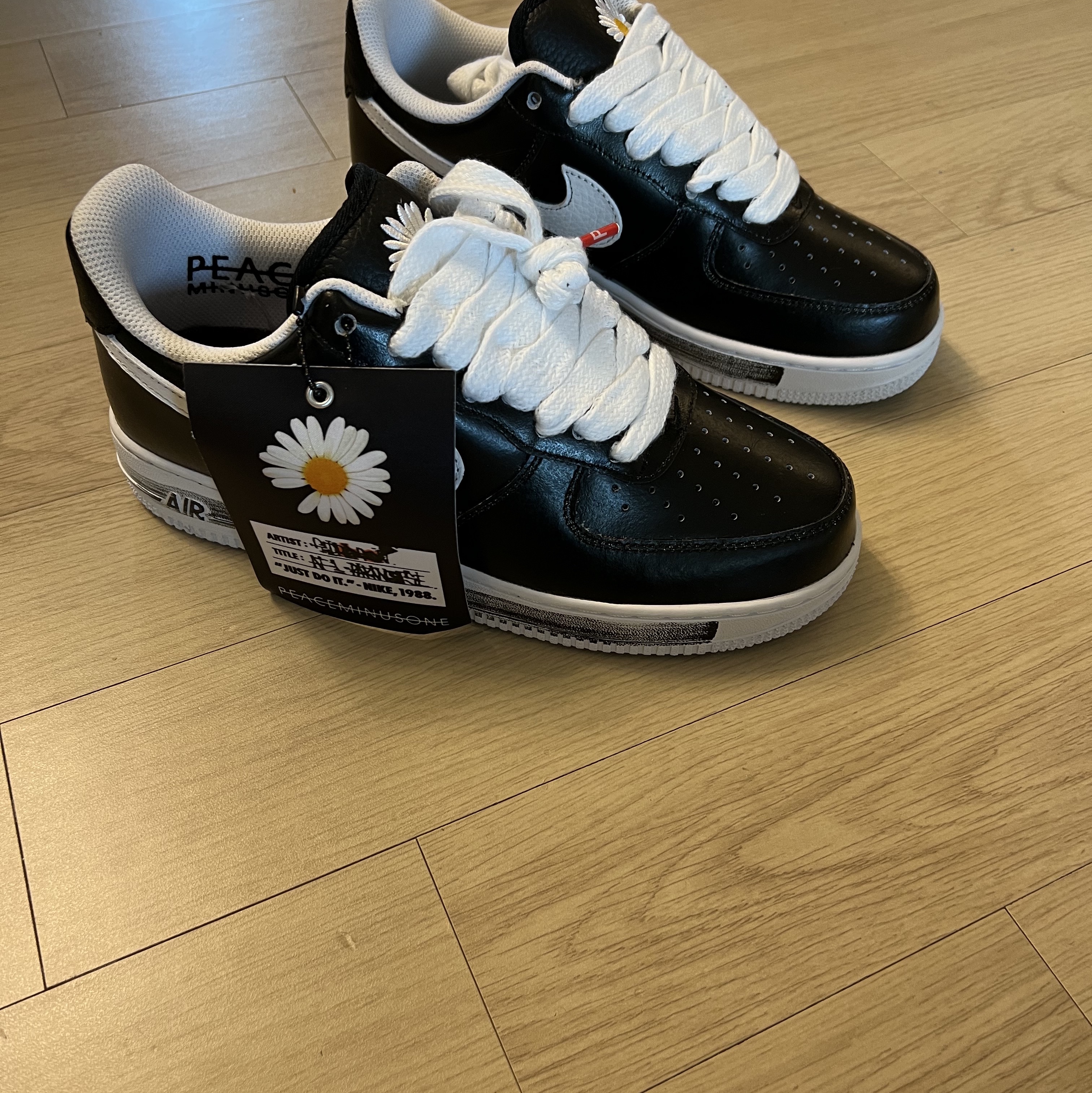 Nike x Peaceminusone Air Force 1 Low Para-Noise 착용 스타일
