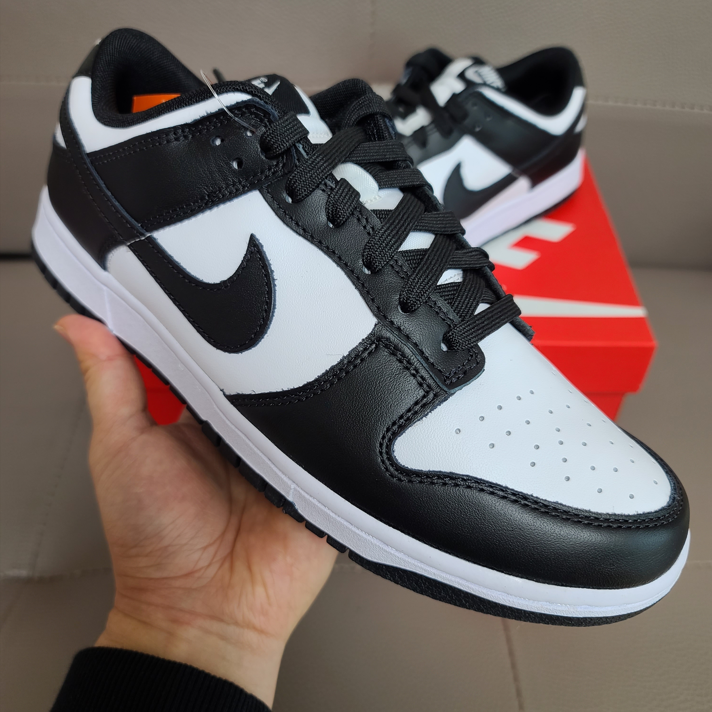 Nike Dunk Low Retro Black 착용 스타일 - 1
