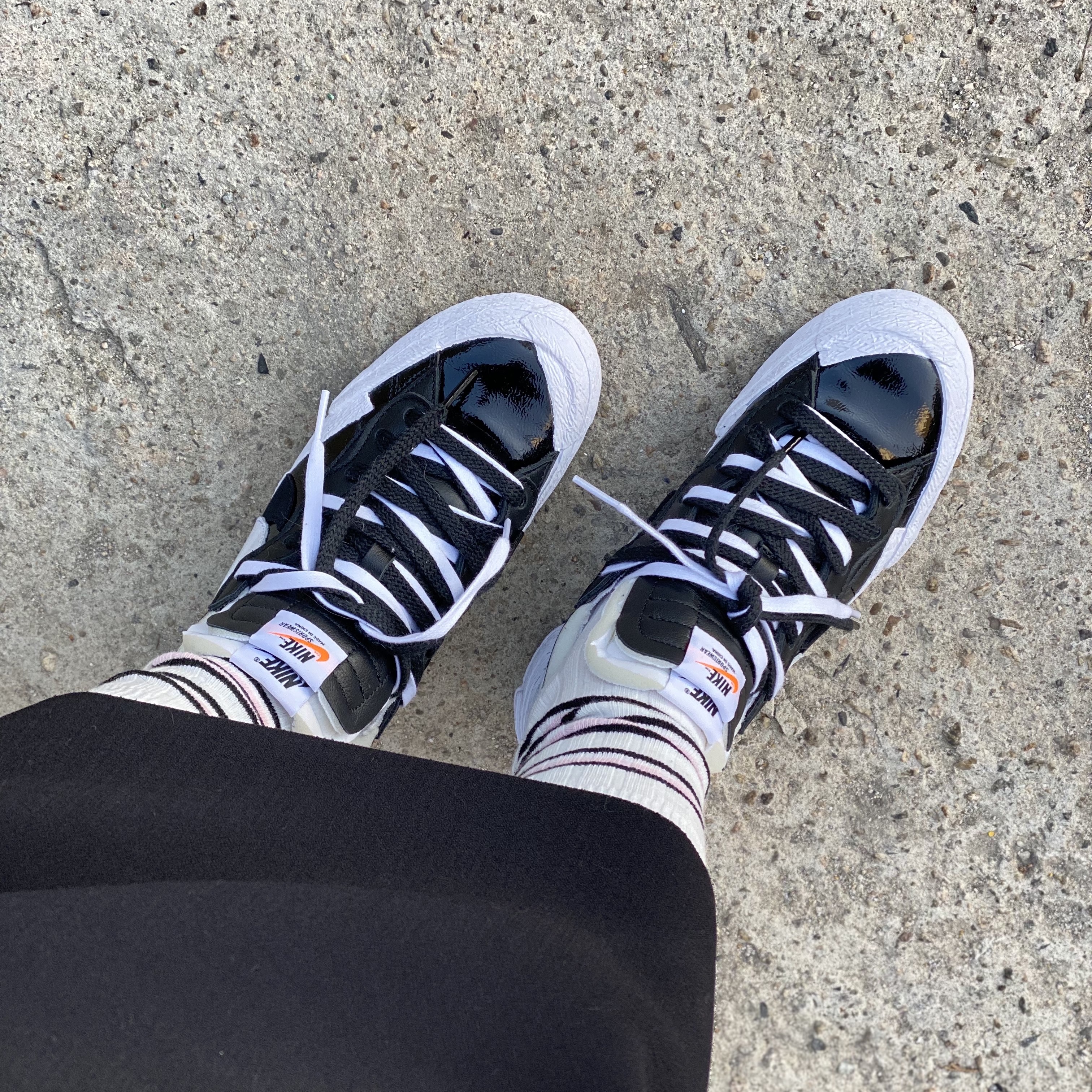 Nike x Sacai Blazer Low Black Patent Leather 착용 스타일