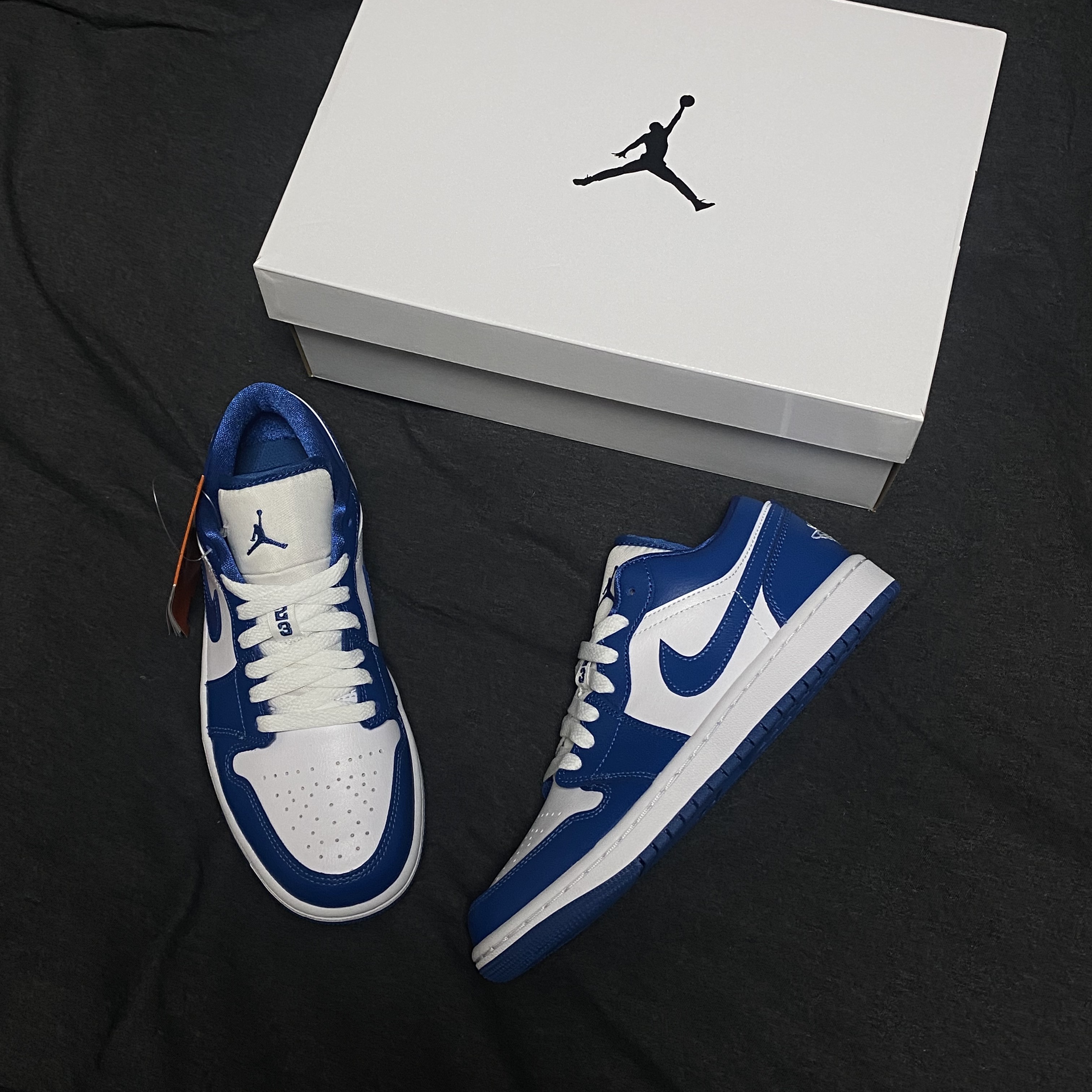(W) Jordan 1 Low White Dark Marina Blue 착용 스타일 - 1