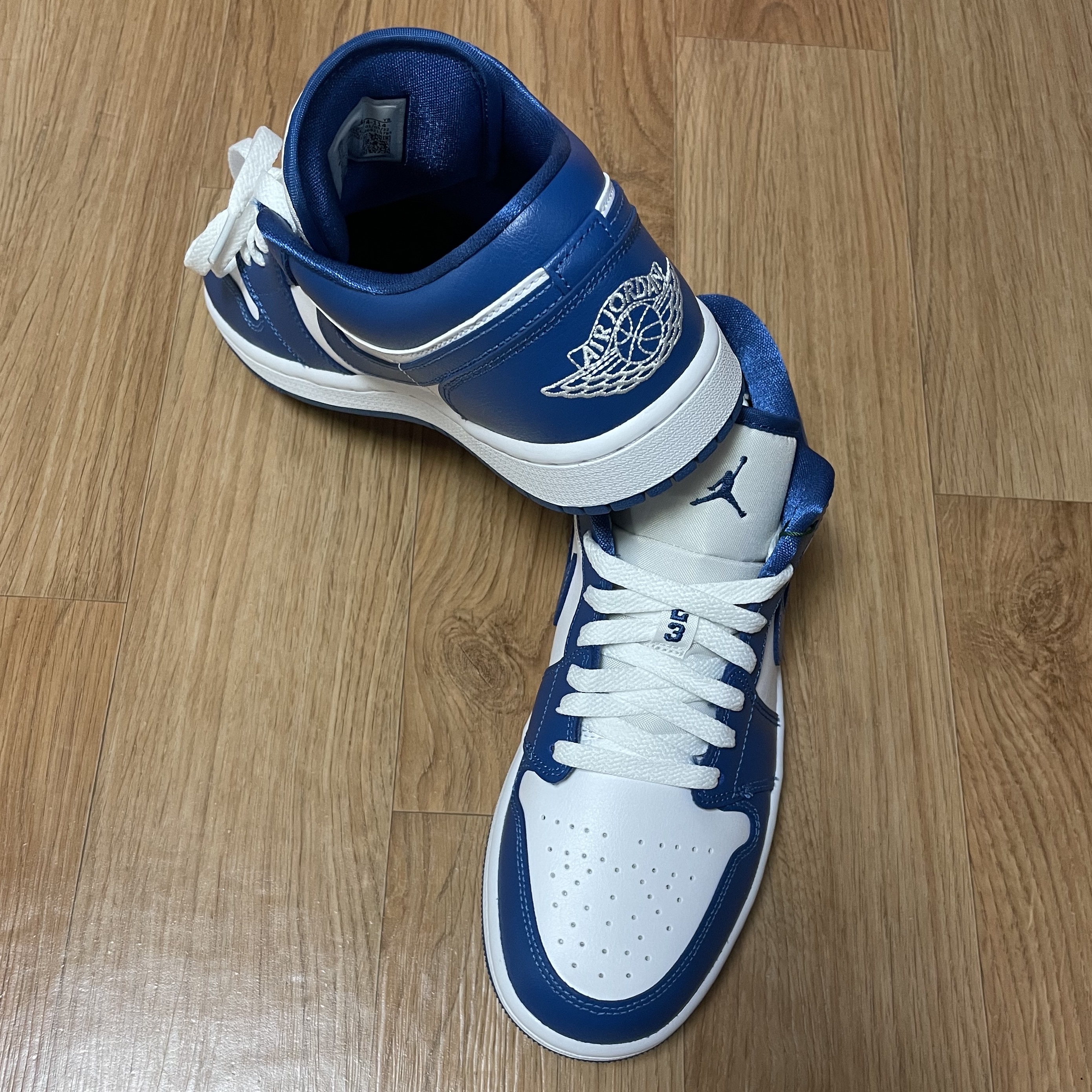 (W) Jordan 1 Low White Dark Marina Blue 착용 스타일 - 3