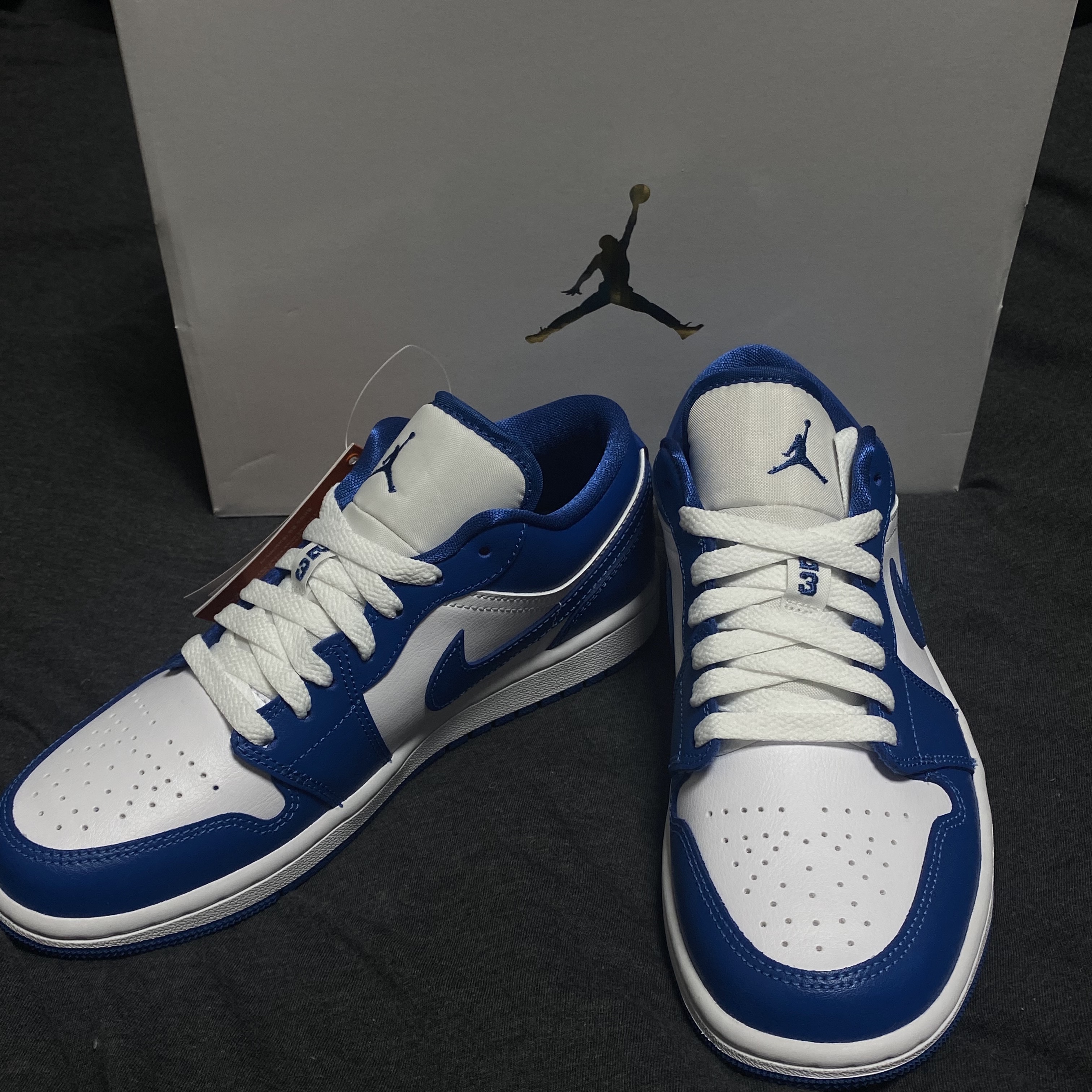 (W) Jordan 1 Low White Dark Marina Blue 착용 스타일 - 2