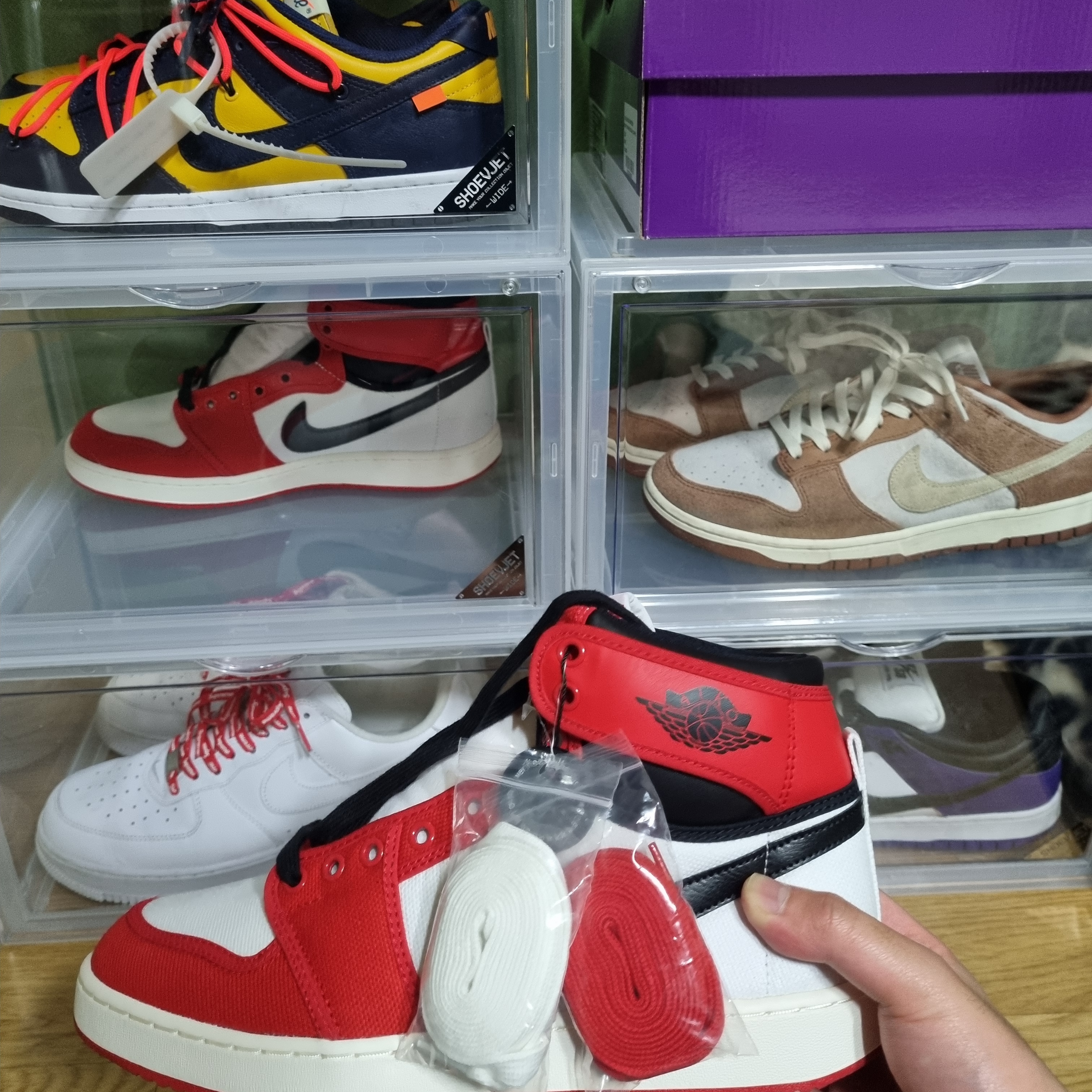 Jordan 1 KO Chicago 2021, Nike x Supreme Air Force 1 Low White 착용 스타일