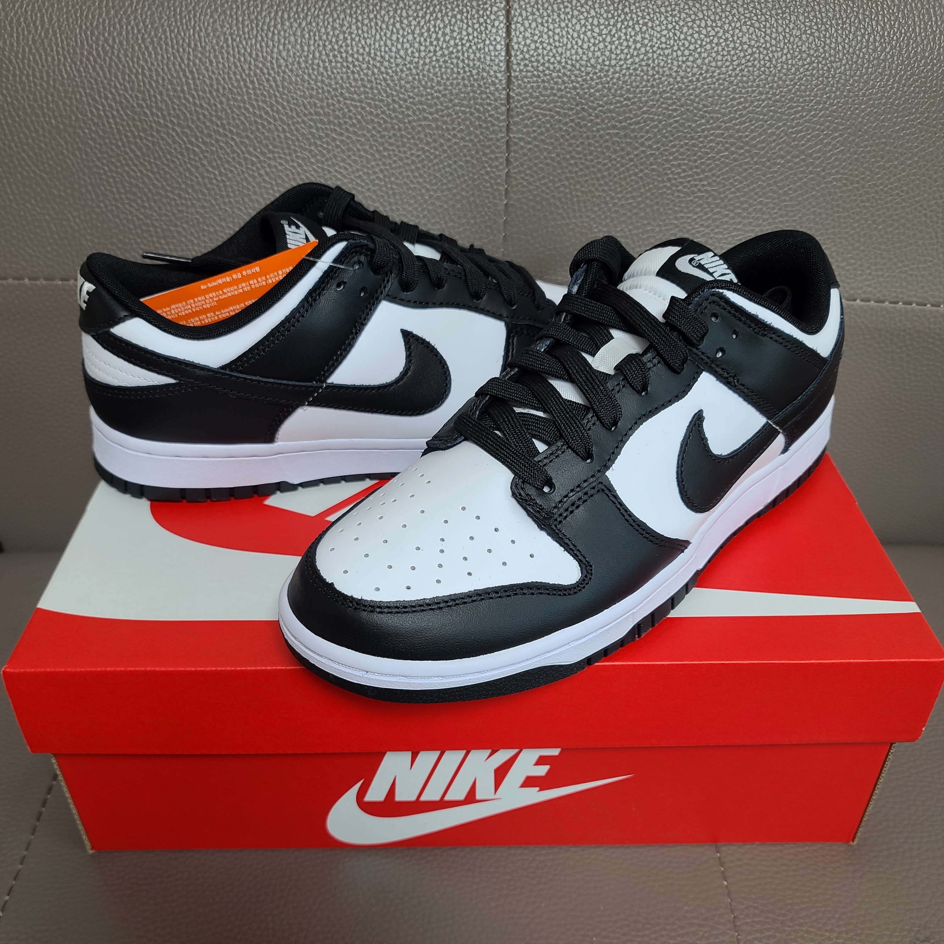 Nike Dunk Low Retro Black 착용 스타일 - 2