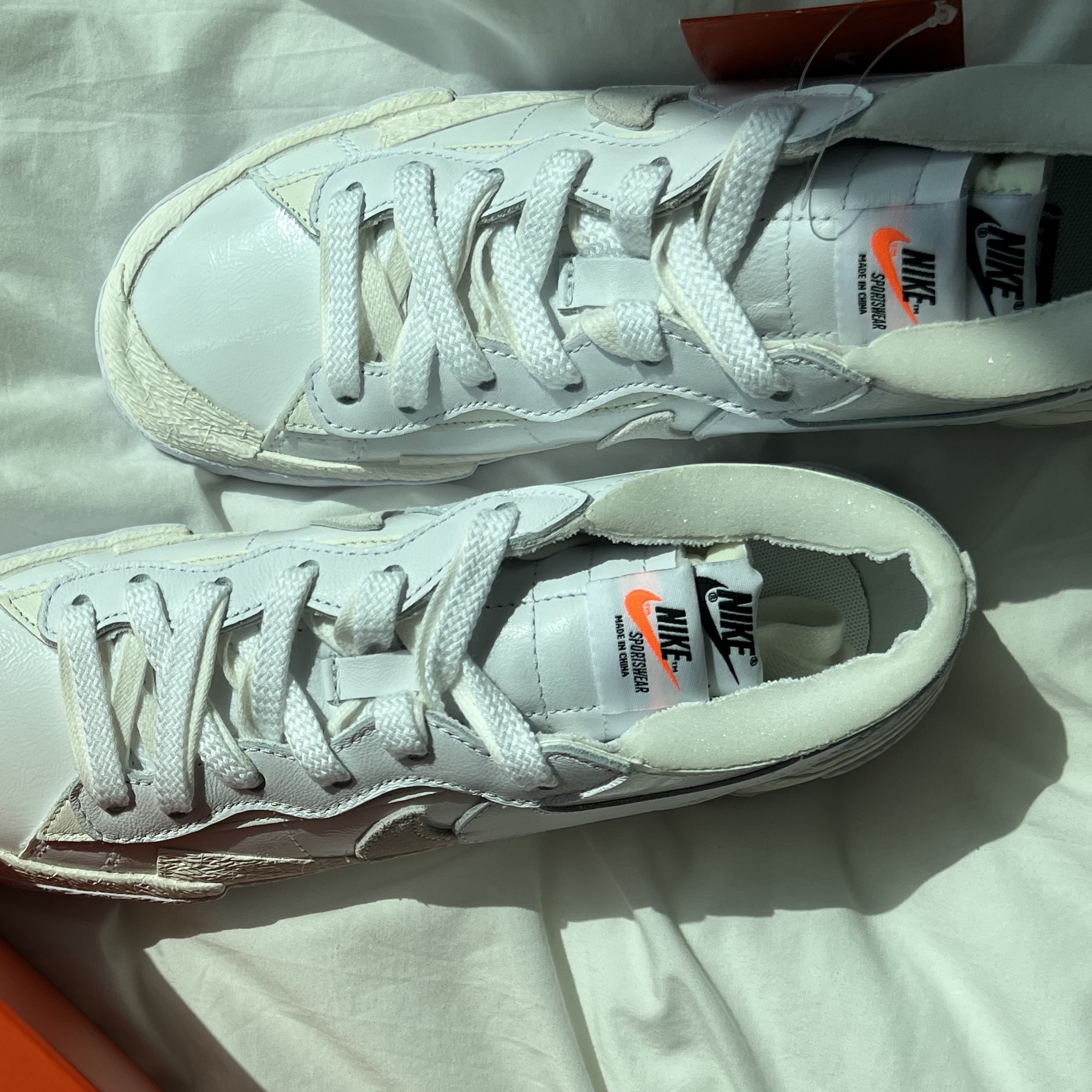Nike x Sacai Blazer Low White Patent Leather 착용 스타일