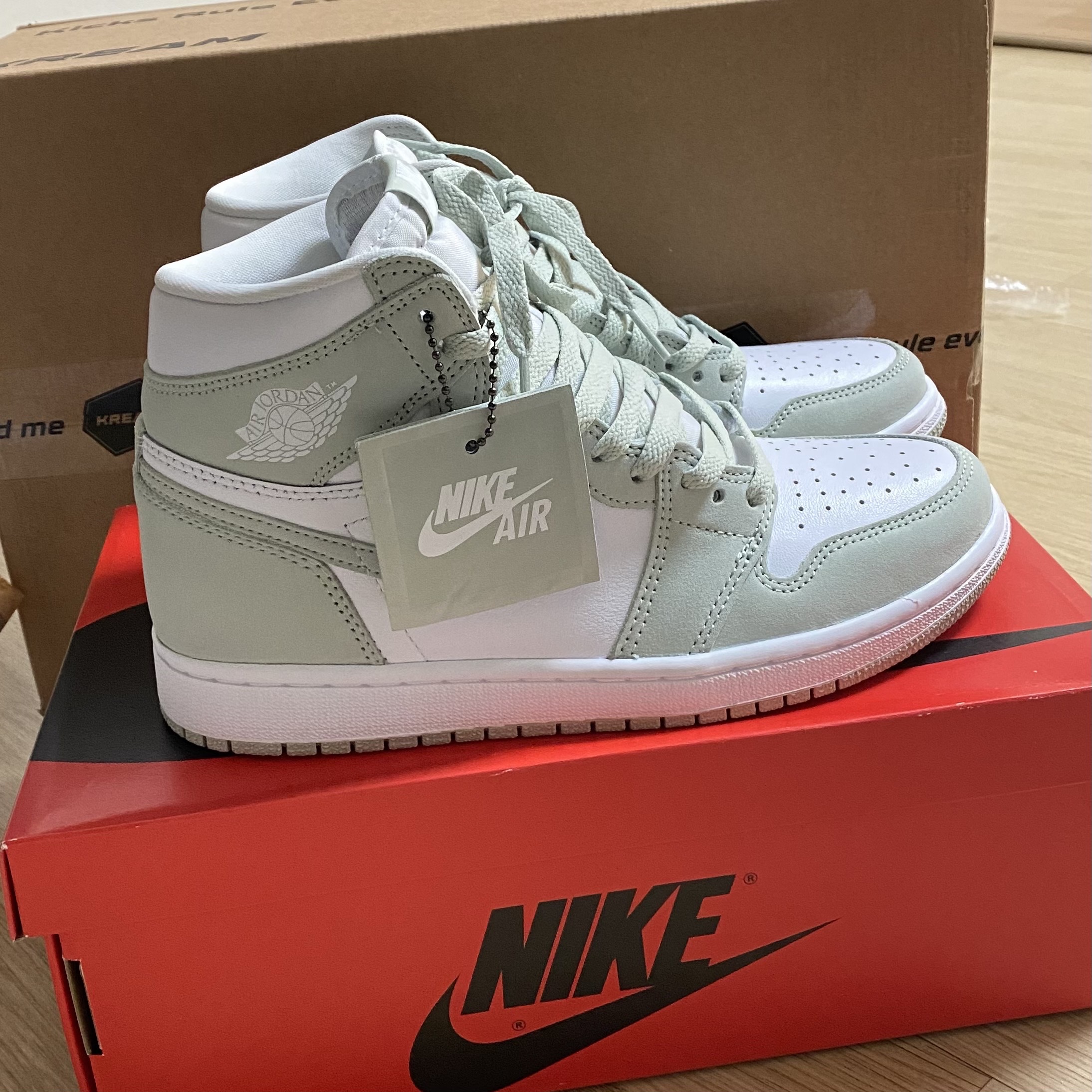 (W) Jordan 1 Retro High OG Seafoam 착용 스타일