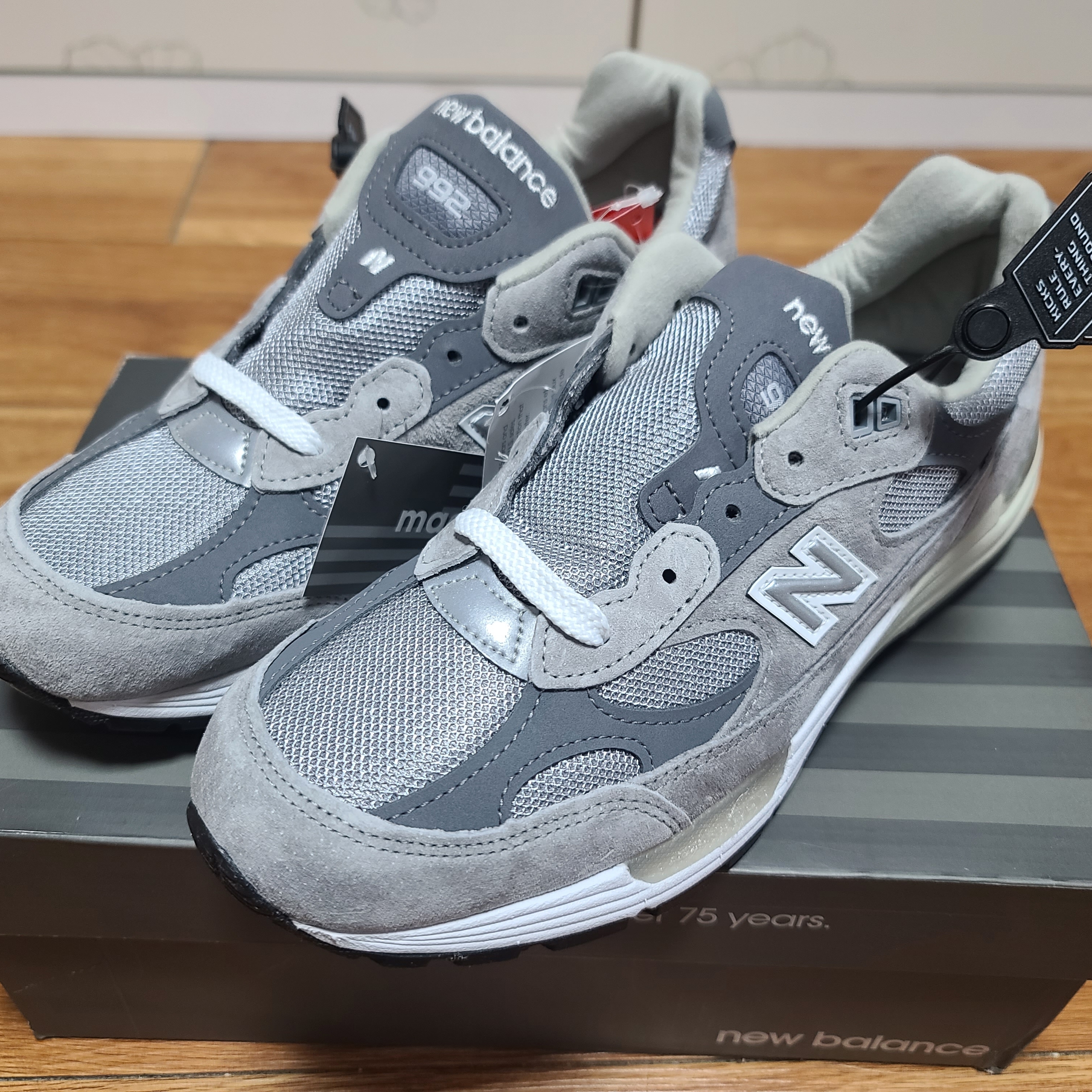 New Balance 992 Made in USA Grey - D Standard 착용 스타일