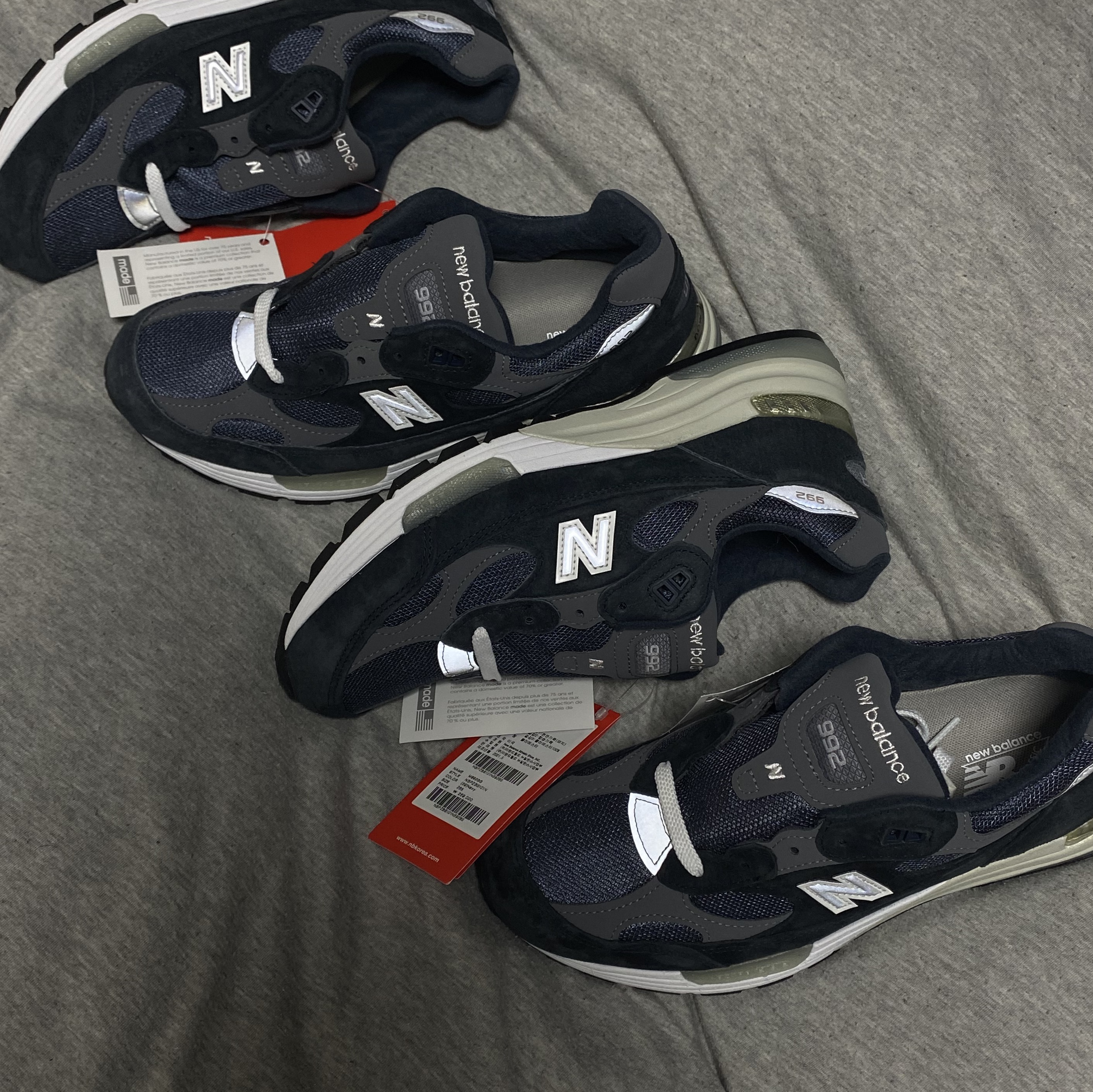 New Balance 992 Made in USA Navy 착용 스타일 - 2