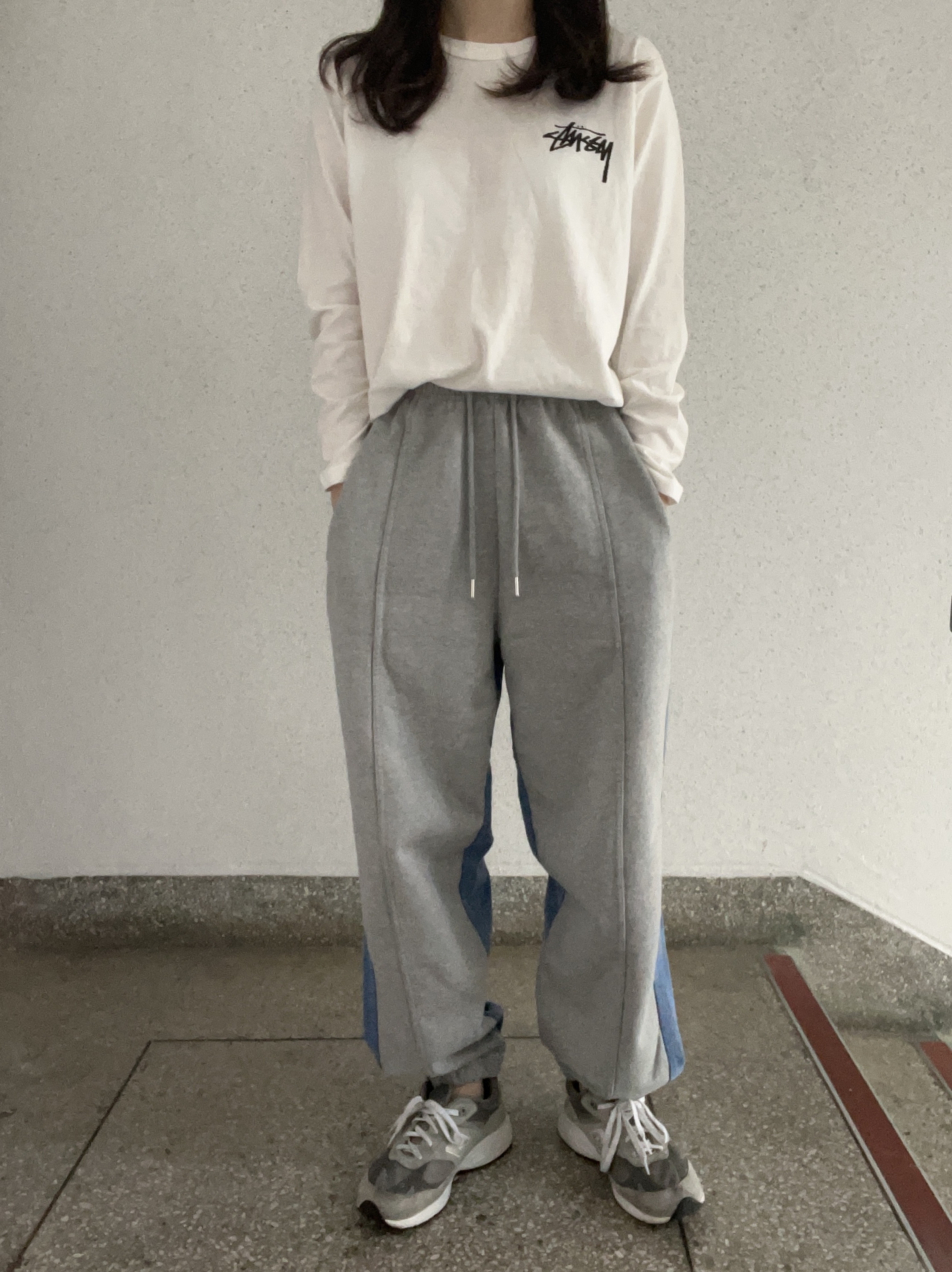 New Balance 993 Made in USA Grey - 2E Wide, Stussy World Tour LS T-Shirt White 착용 스타일 - 1