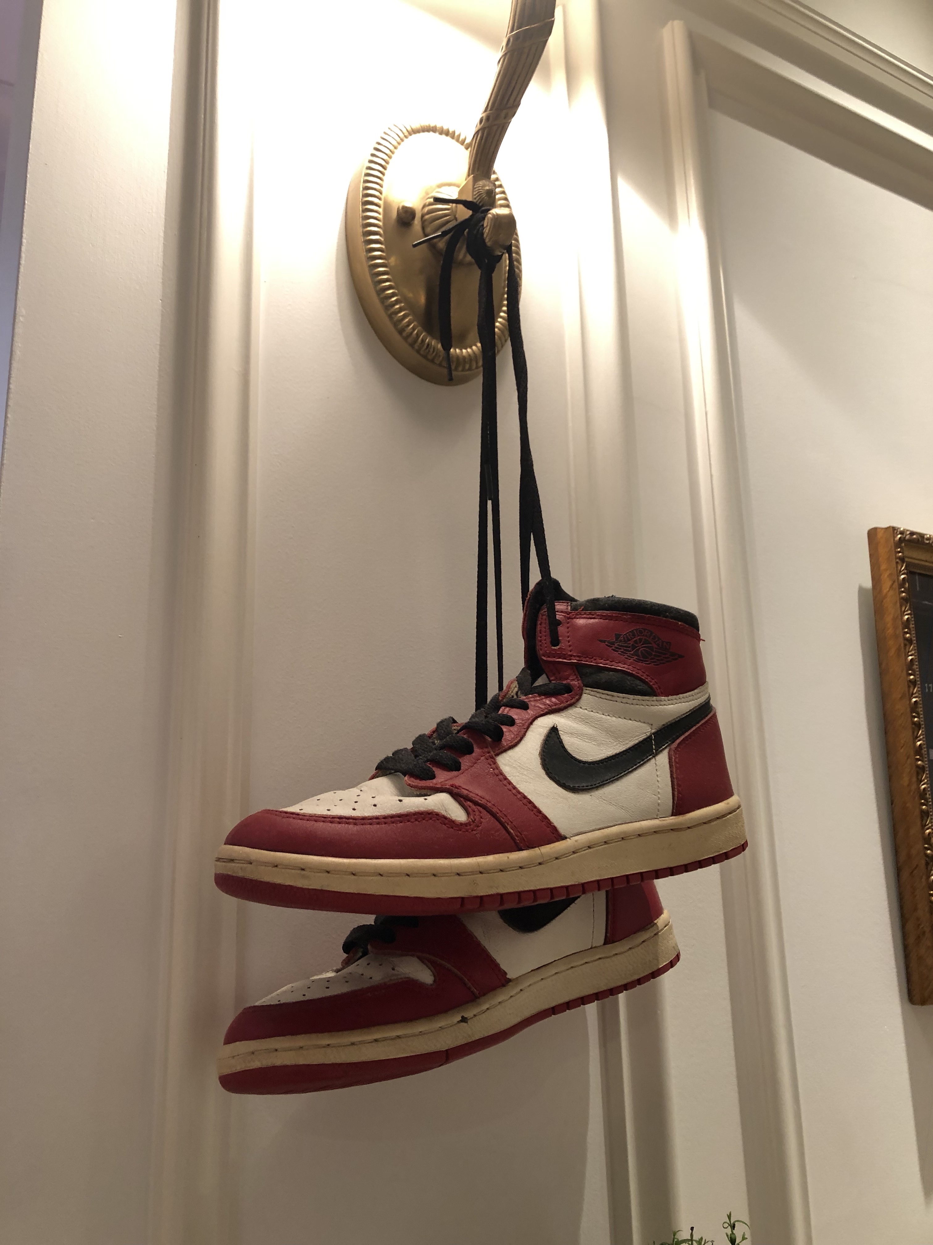 Jordan 1 OG Chicago 1985 착용 스타일 - 1