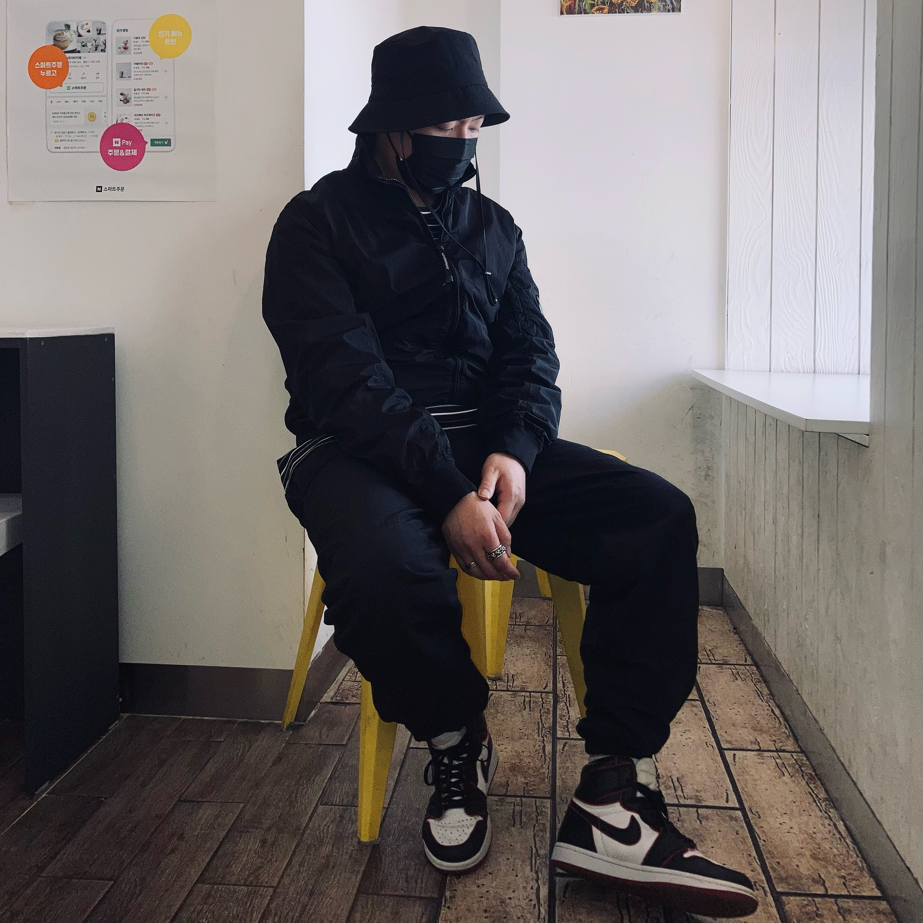 C.P. Company Chrome-R Stand Collar Jacket Black - 22SS, C.P. Company Chome-R Track Pants Black - 22SS 착용 스타일