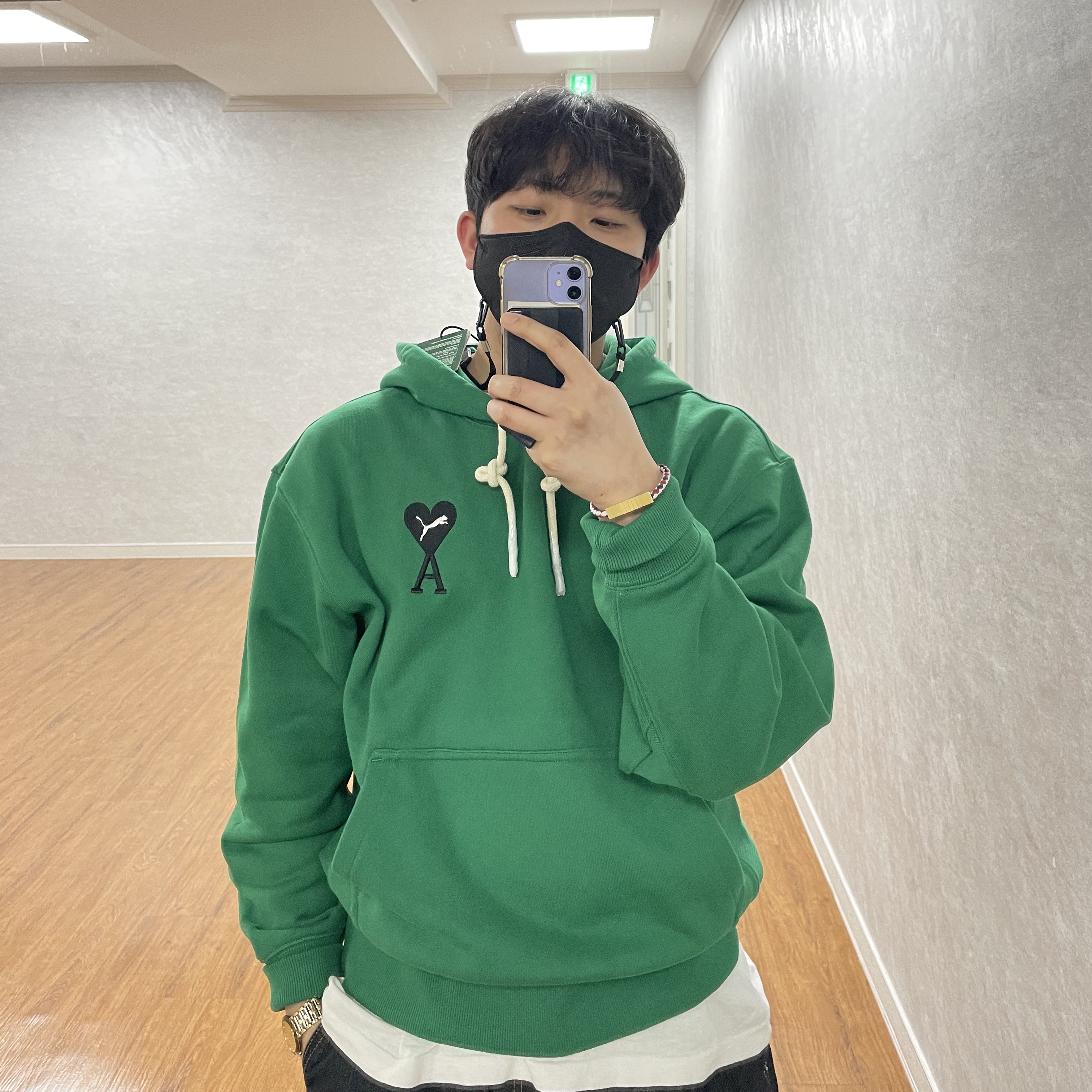 Puma x AMI Hoodie Verdant Green 착용 스타일