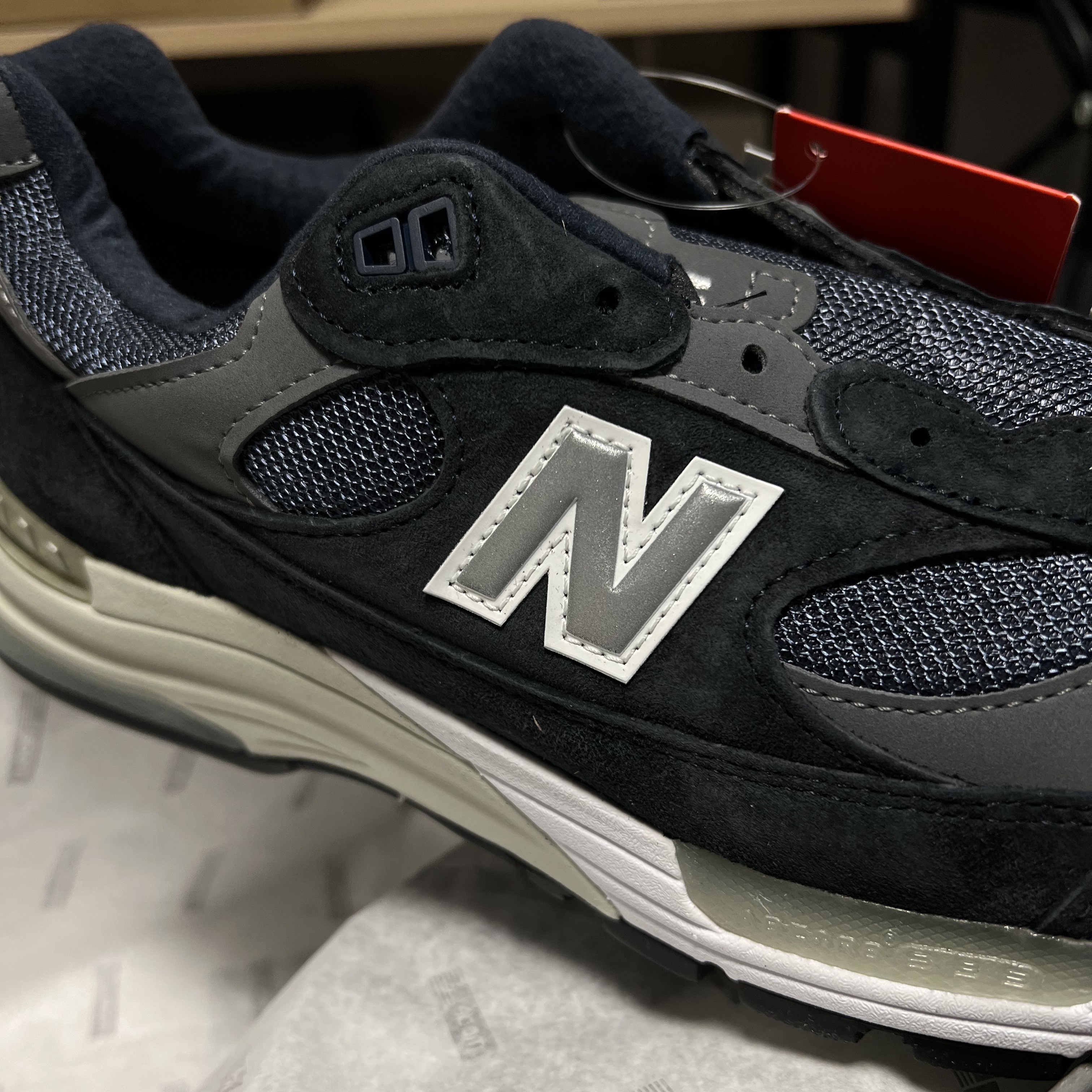 New Balance 992 Made in USA Navy 착용 스타일 - 2