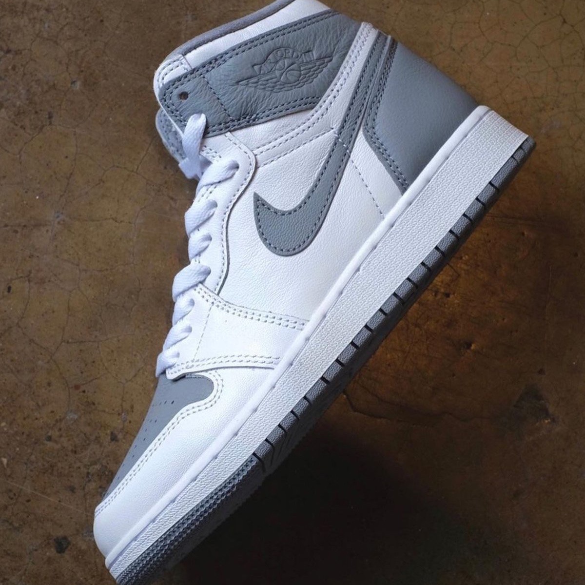 Jordan 1 Retro High OG Stealth, (GS) Jordan 1 Retro High OG Stealth 착용 스타일 - 3