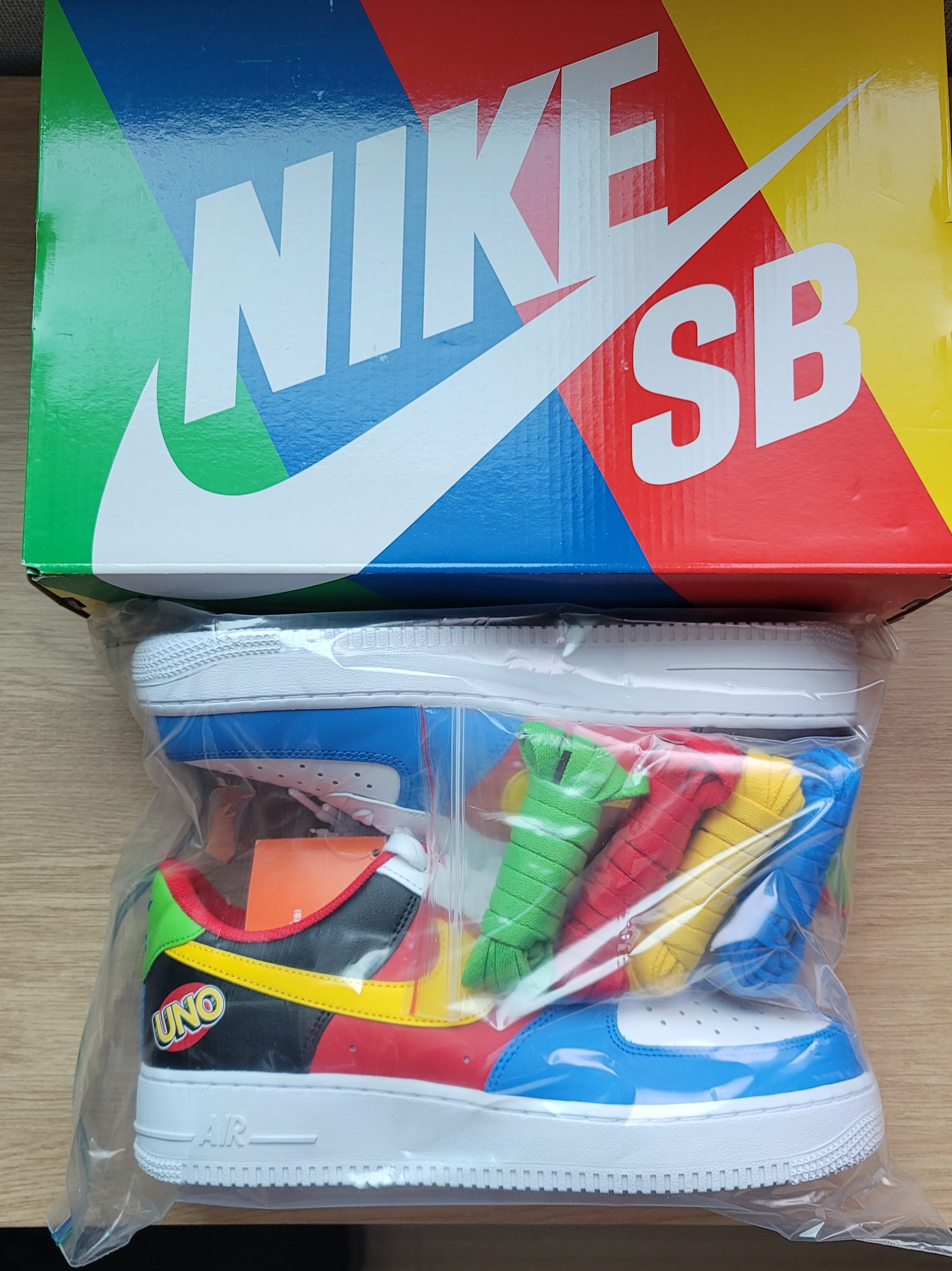 Nike x UNO Air Force 1 '07 QS White Yellow Zest 착용 스타일