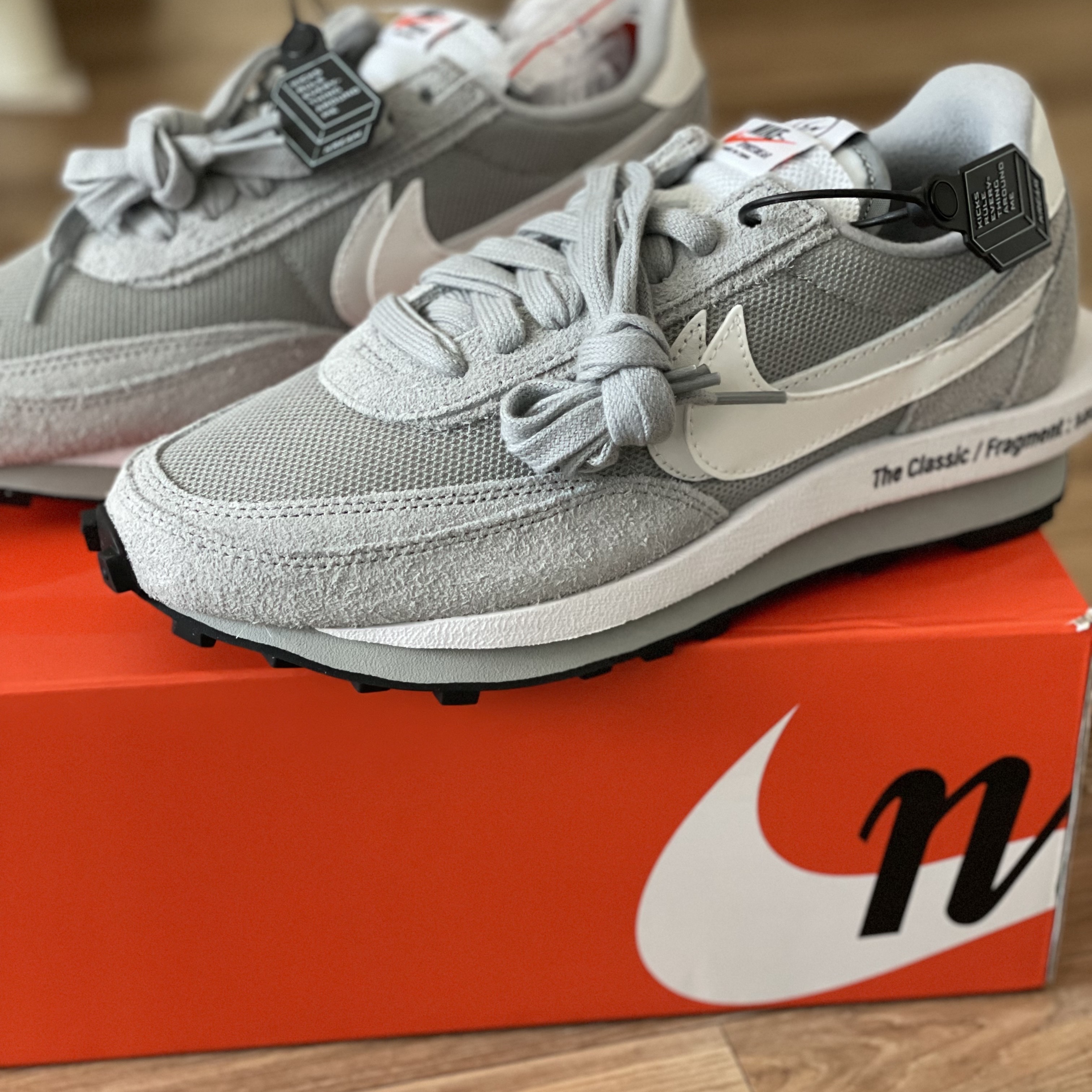 Nike x Sacai x Fragment LDWaffle Light Smoke Grey 착용 스타일 - 2