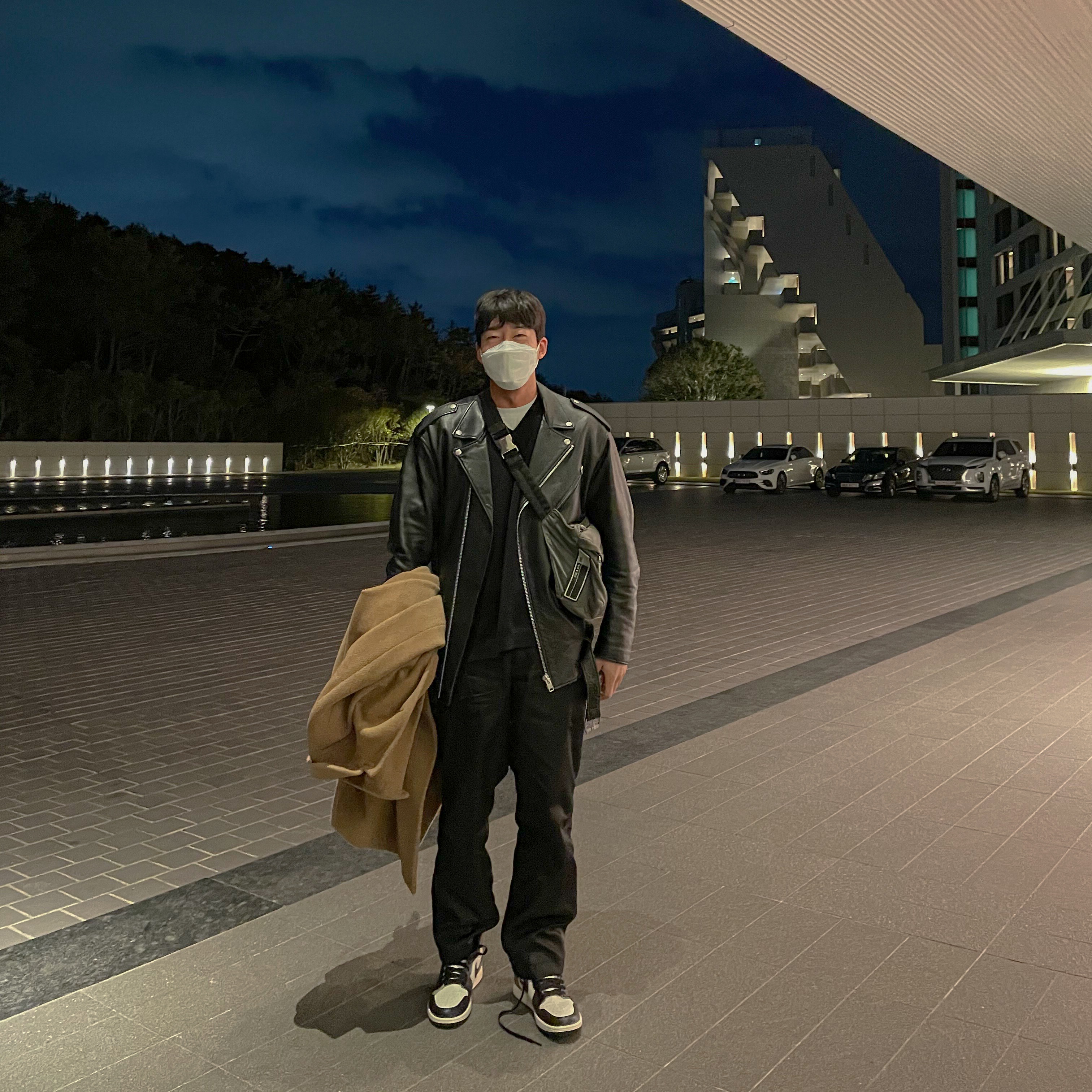 Jordan 1 Retro High OG Black Mocha 착용 스타일