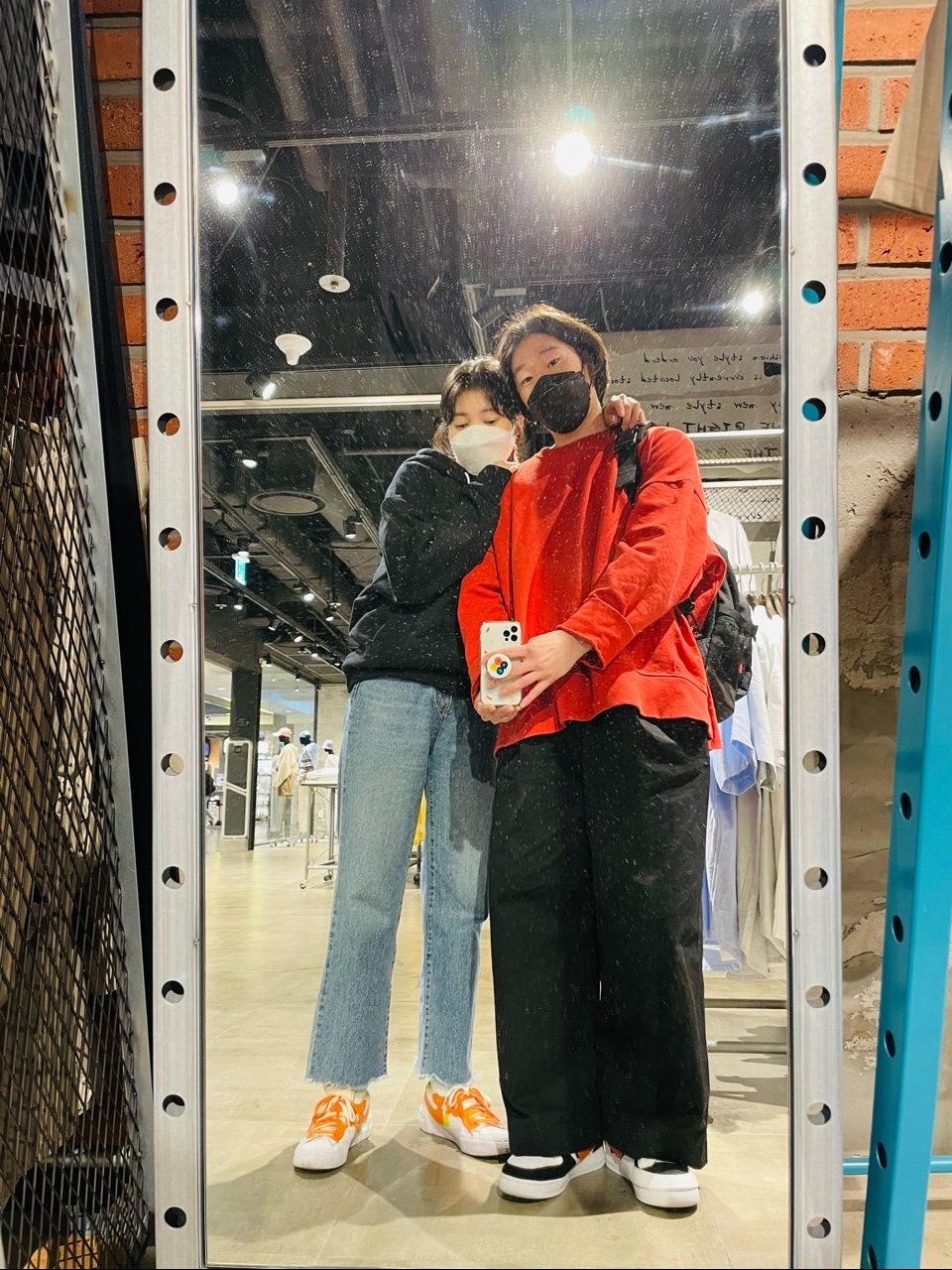 Nike x Sacai Blazer Low Magma Orange, Nike Air Force 1/1 Cosmic Clay 착용 스타일 - 2