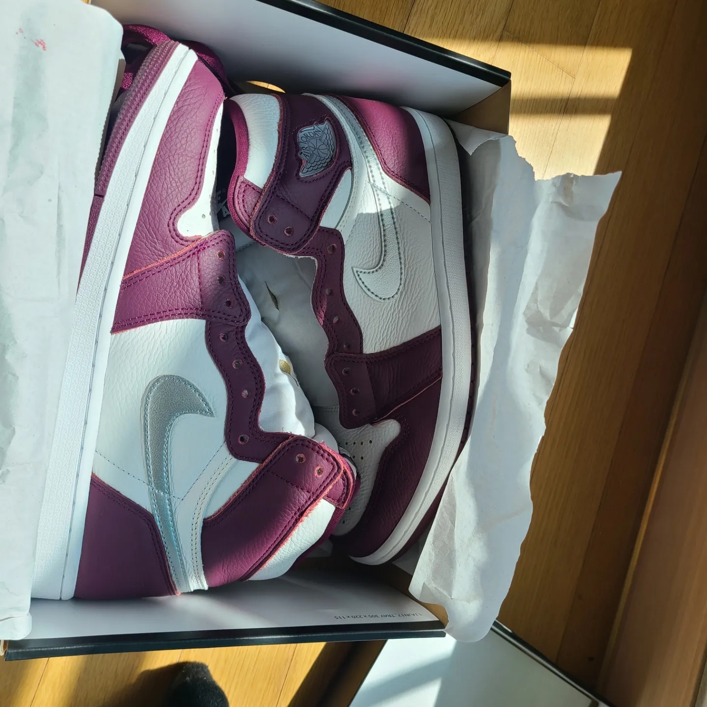 Jordan 1 Retro High OG Bordeaux 착용 스타일