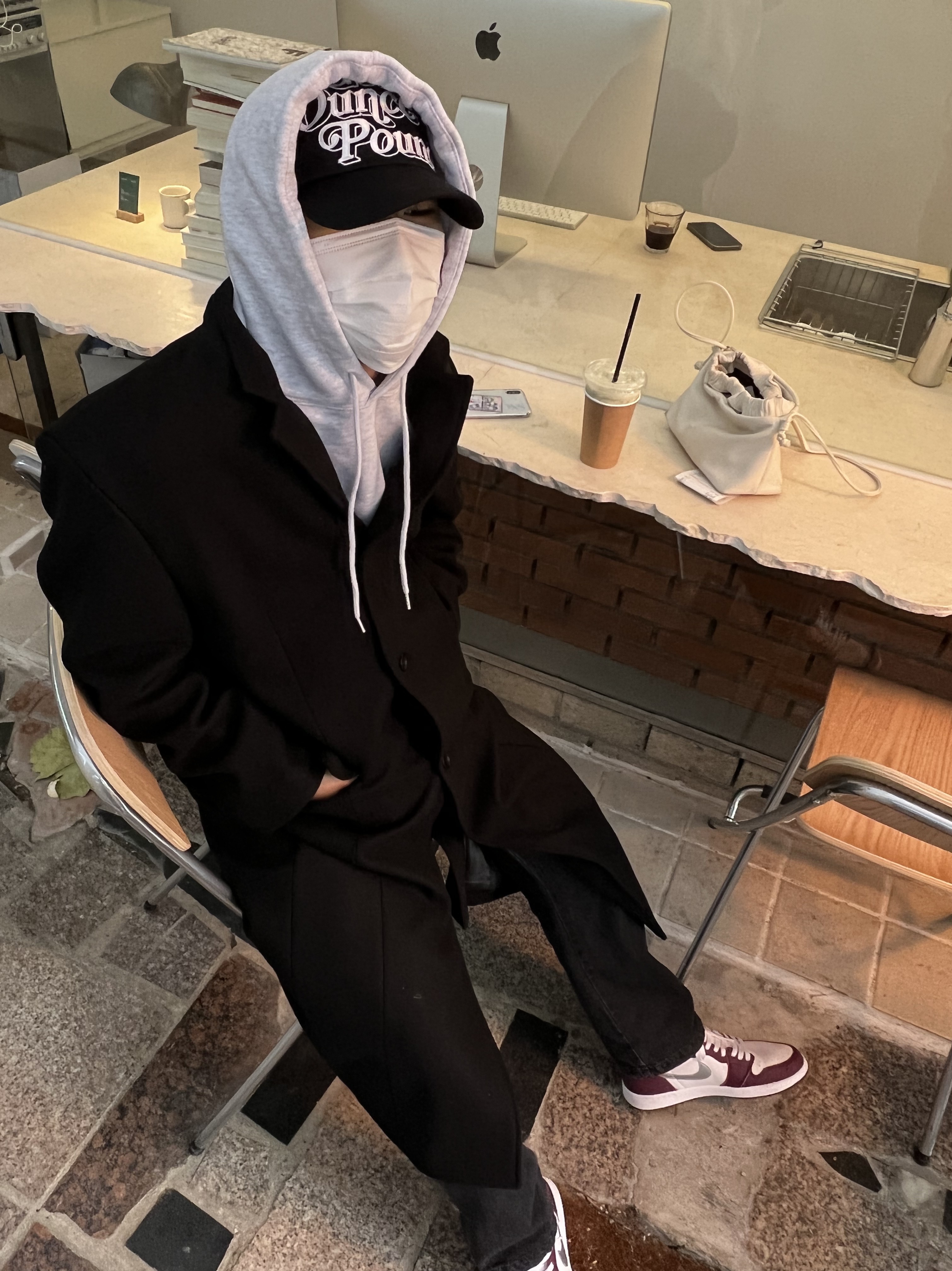 Jordan 1 Retro High OG Bordeaux 착용 스타일