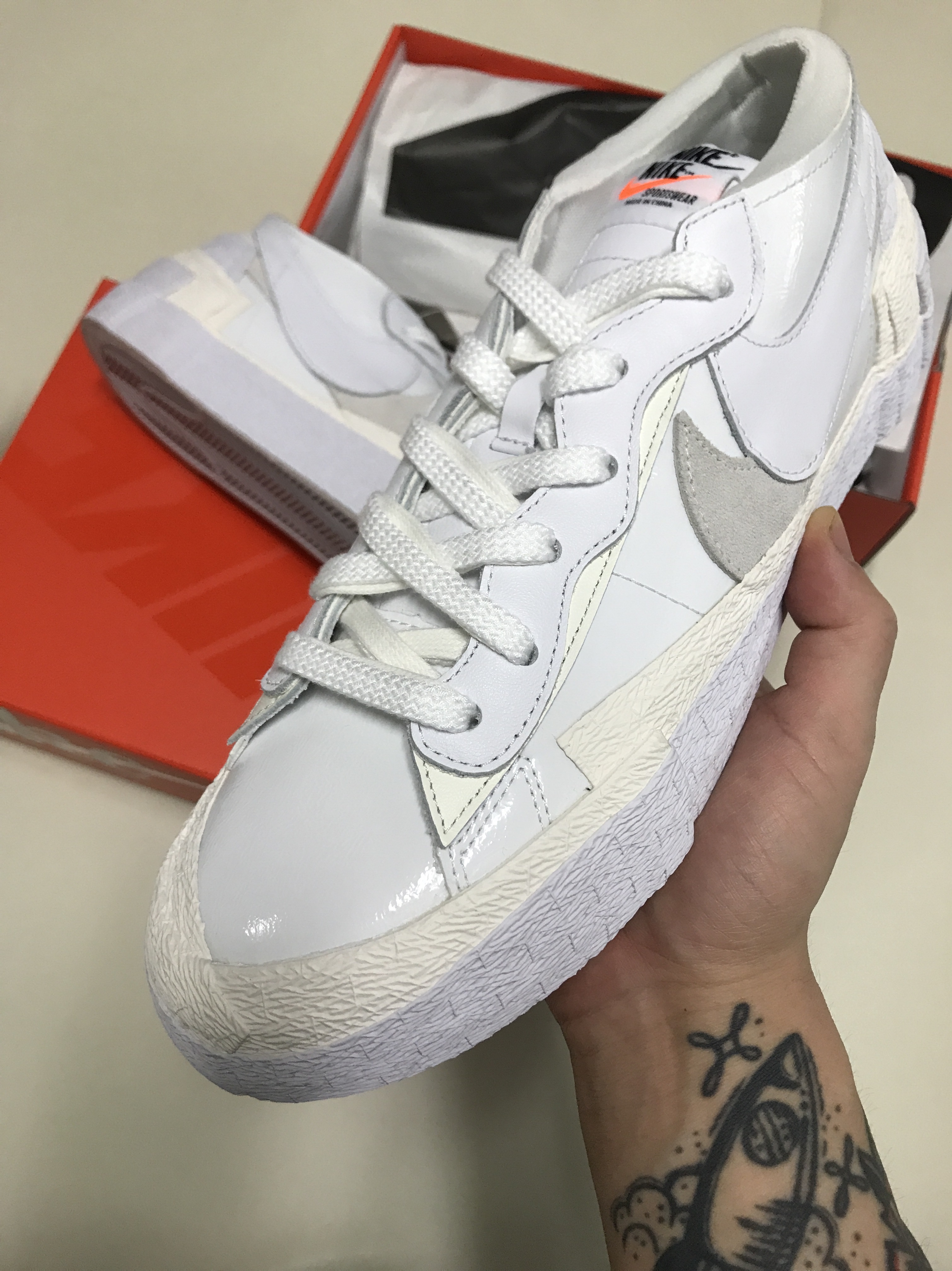 Nike x Sacai Blazer Low White Patent Leather 착용 스타일