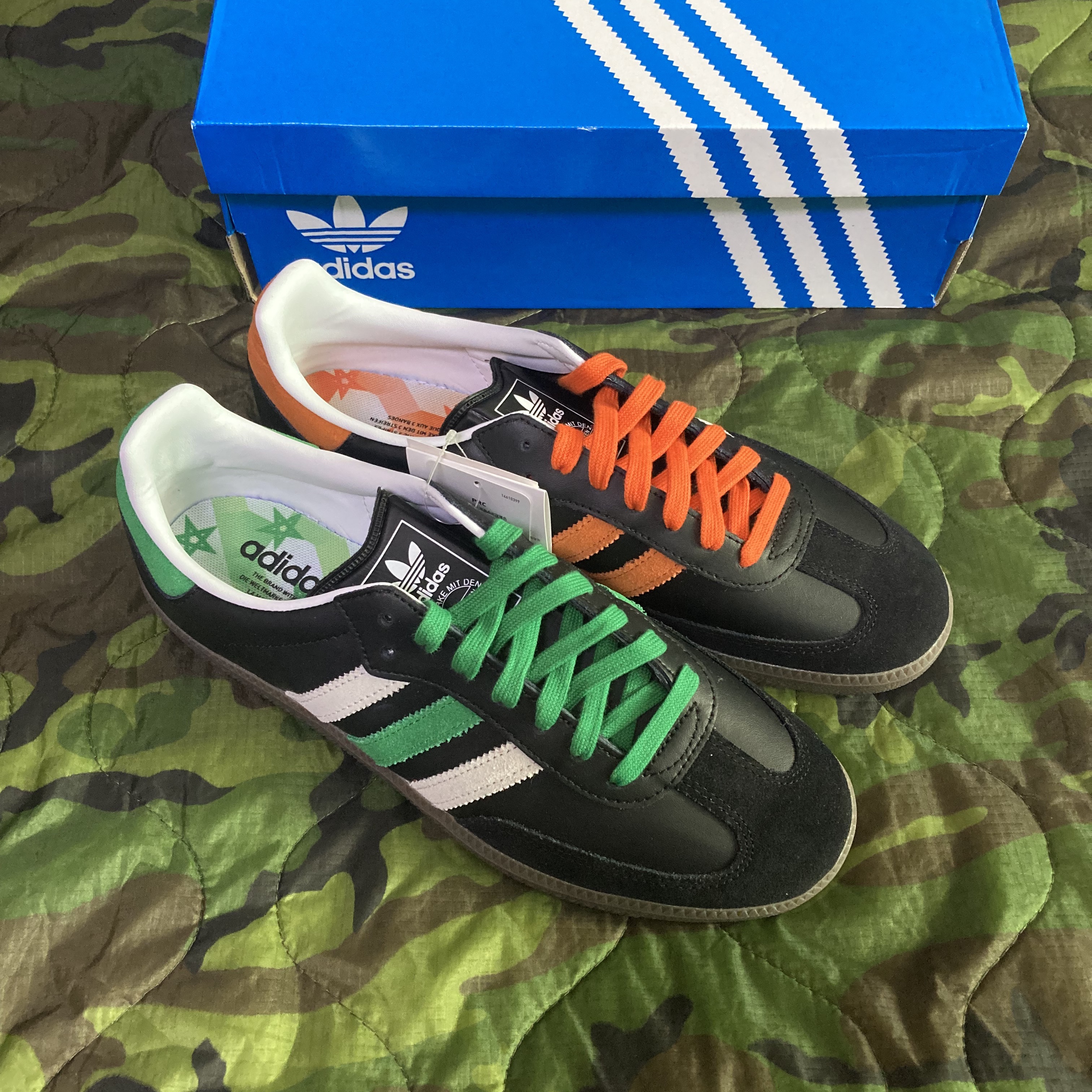 Adidas Samba Black Orange Green 착용 스타일 - 3