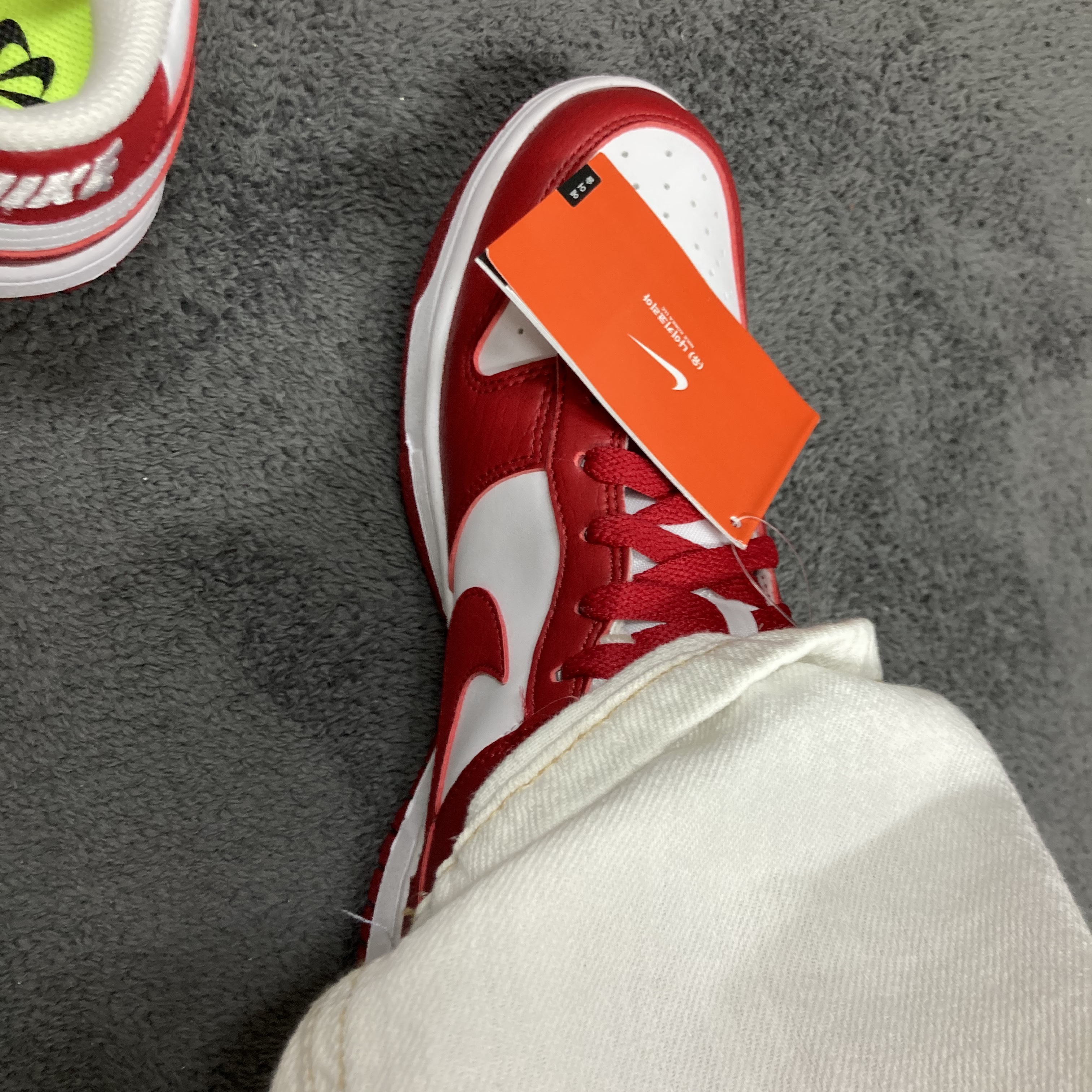 (W) Nike Dunk Low Next Nature Gym Red 착용 스타일 - 3