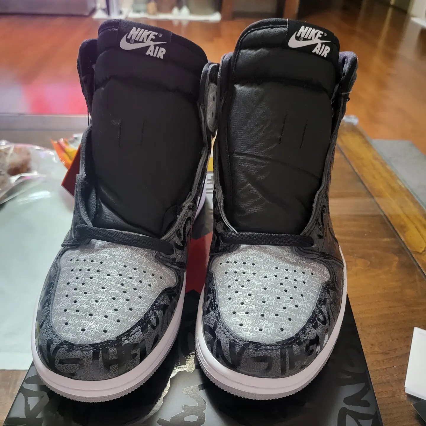 Jordan 1 Retro High OG Rebellionaire 착용 스타일 - 2