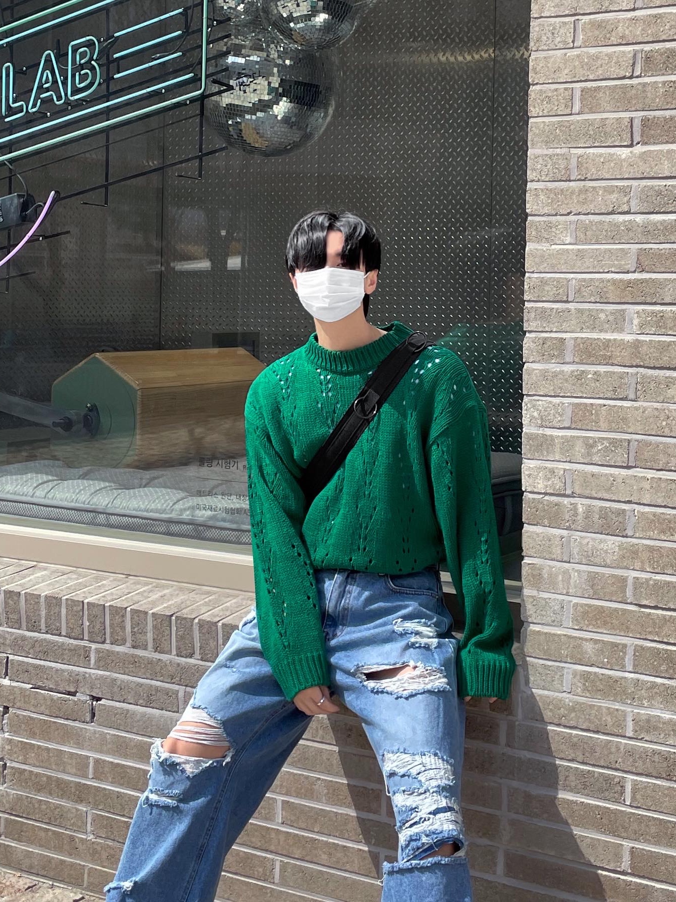 Balenciaga Defender Sneakers Beige 착용 스타일 - 4