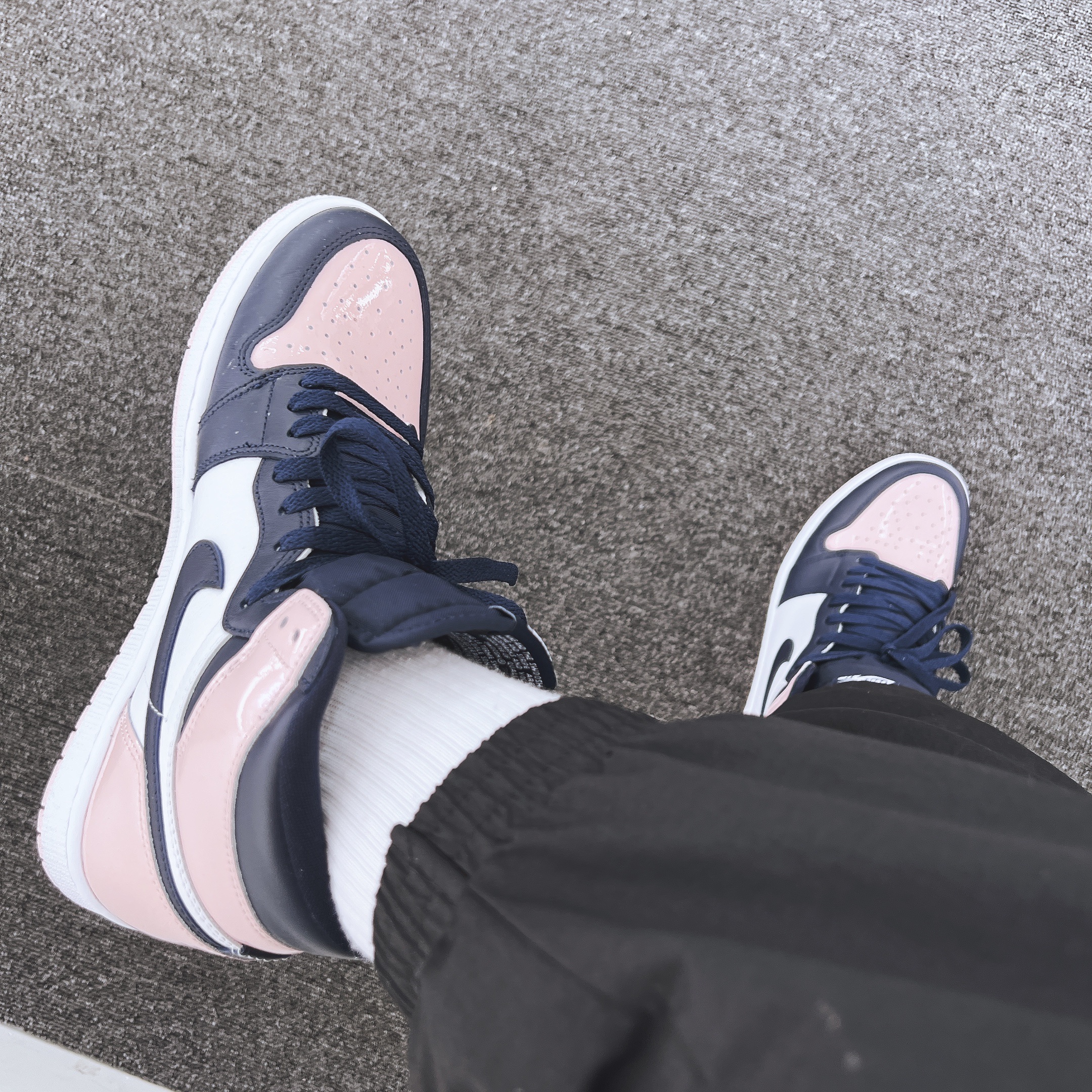 (W) Jordan 1 Retro High OG Atmosphere 착용 스타일