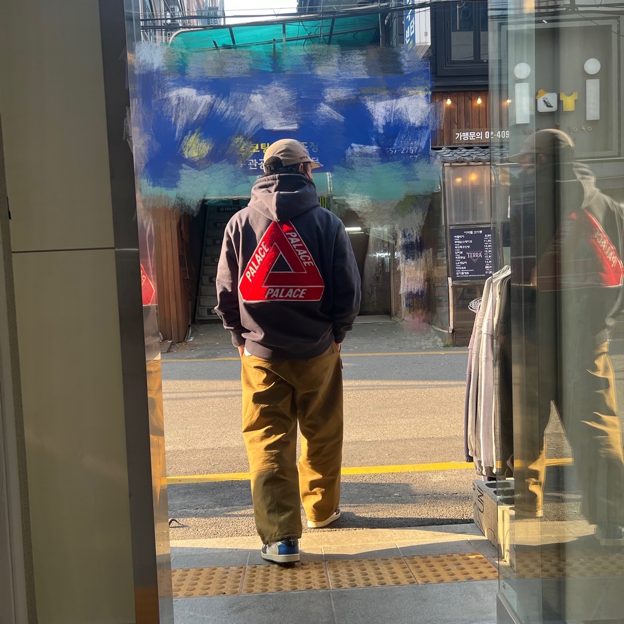 Palace Tri-Chenille Hood Navy - 21FW, (GS) Nike x NBA Dunk Low Black and Chile Red 착용 스타일 - 2
