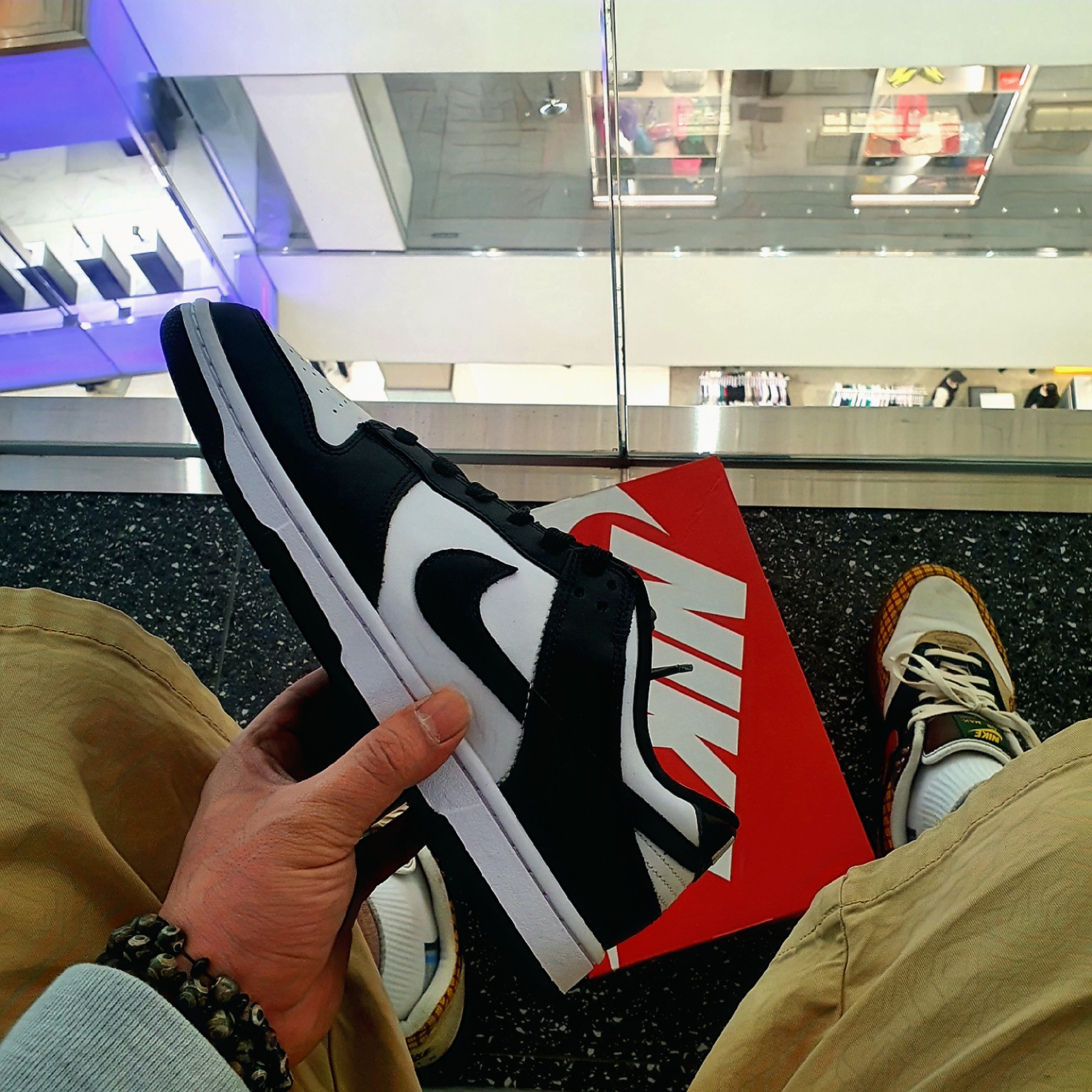 Nike Dunk Low Retro Black 착용 스타일