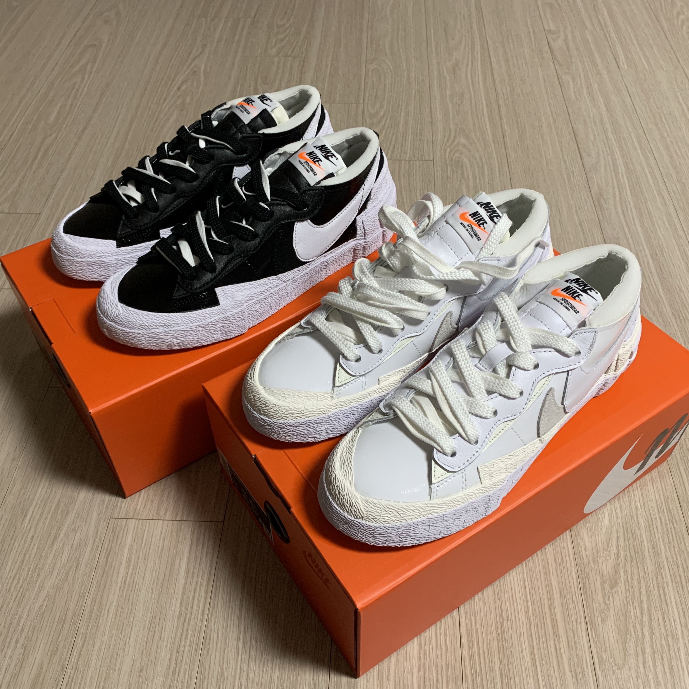 Nike x Sacai Blazer Low White Patent Leather, Nike x Sacai Blazer Low Black Patent Leather 착용 스타일 - 1
