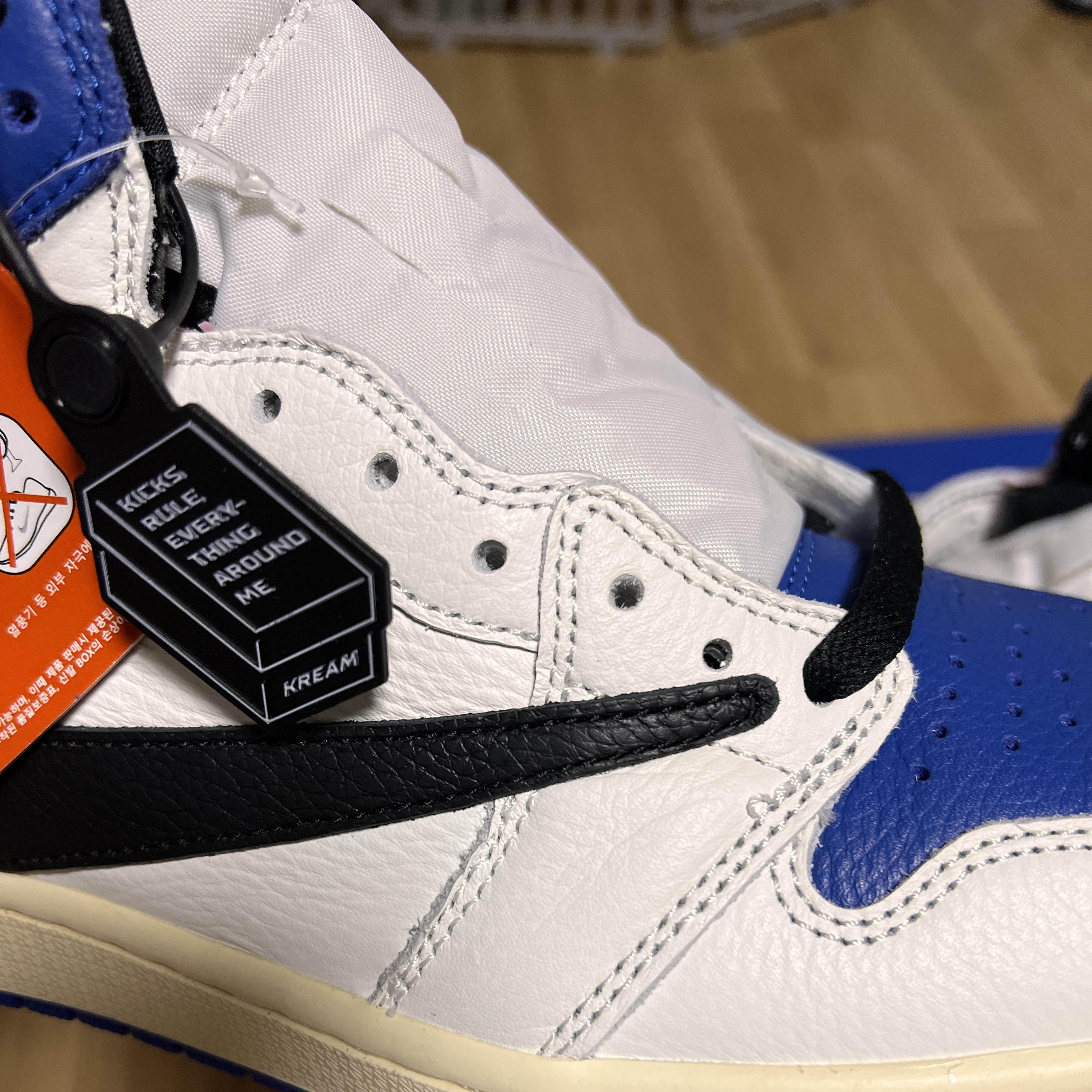 Jordan 1 x Travis Scott x Fragment Retro High OG SP Military Blue 착용 스타일