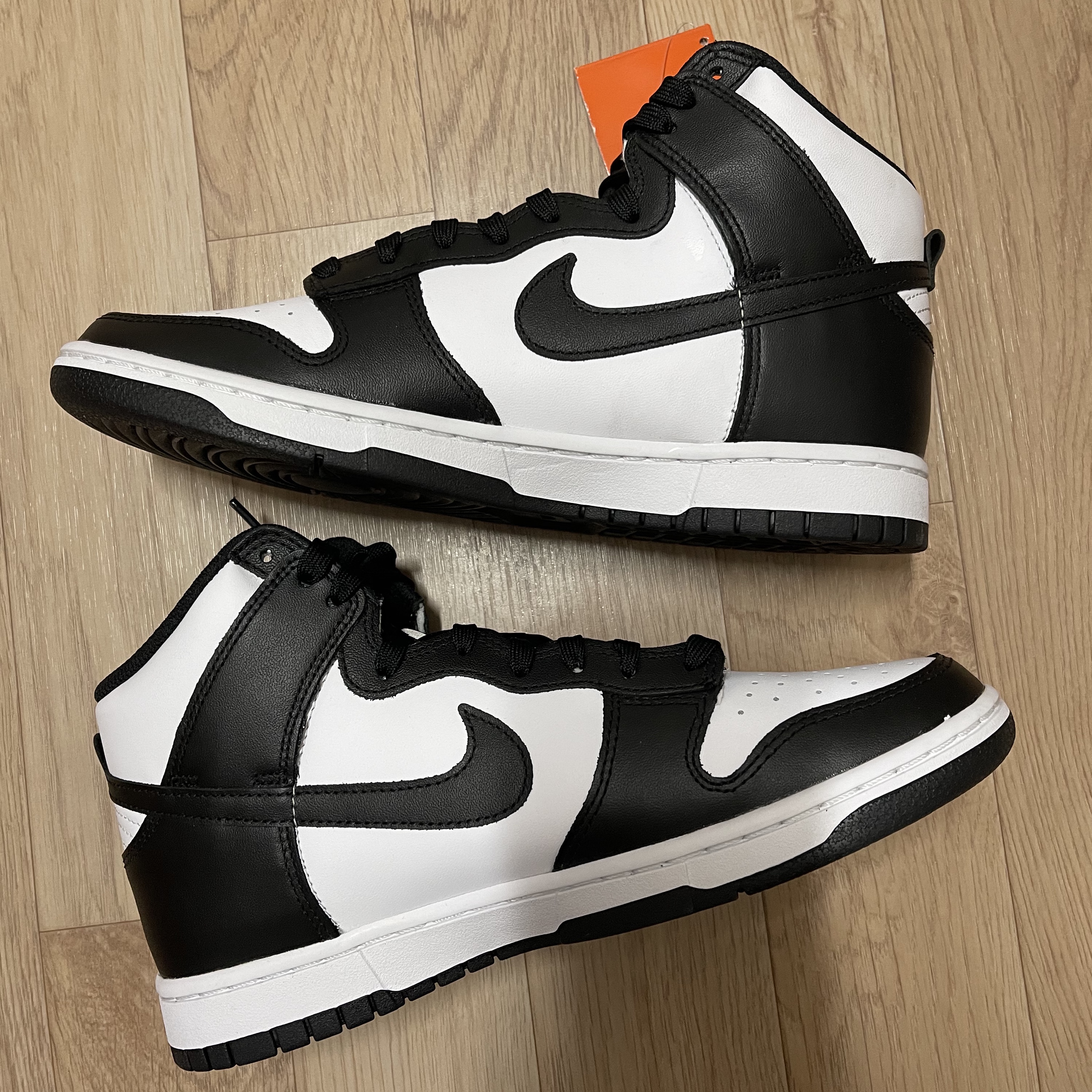 Nike Dunk High Retro Championship White 착용 스타일 - 1