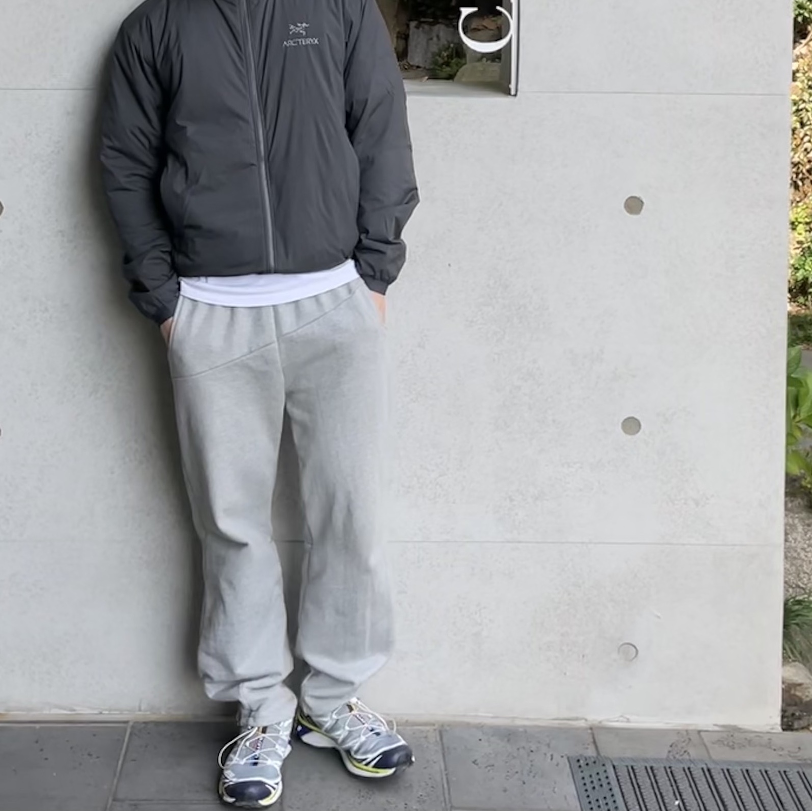 Salomon XT-6 Quarry, Arc'teryx Atom LT Hoody Glitch 착용 스타일 - 3