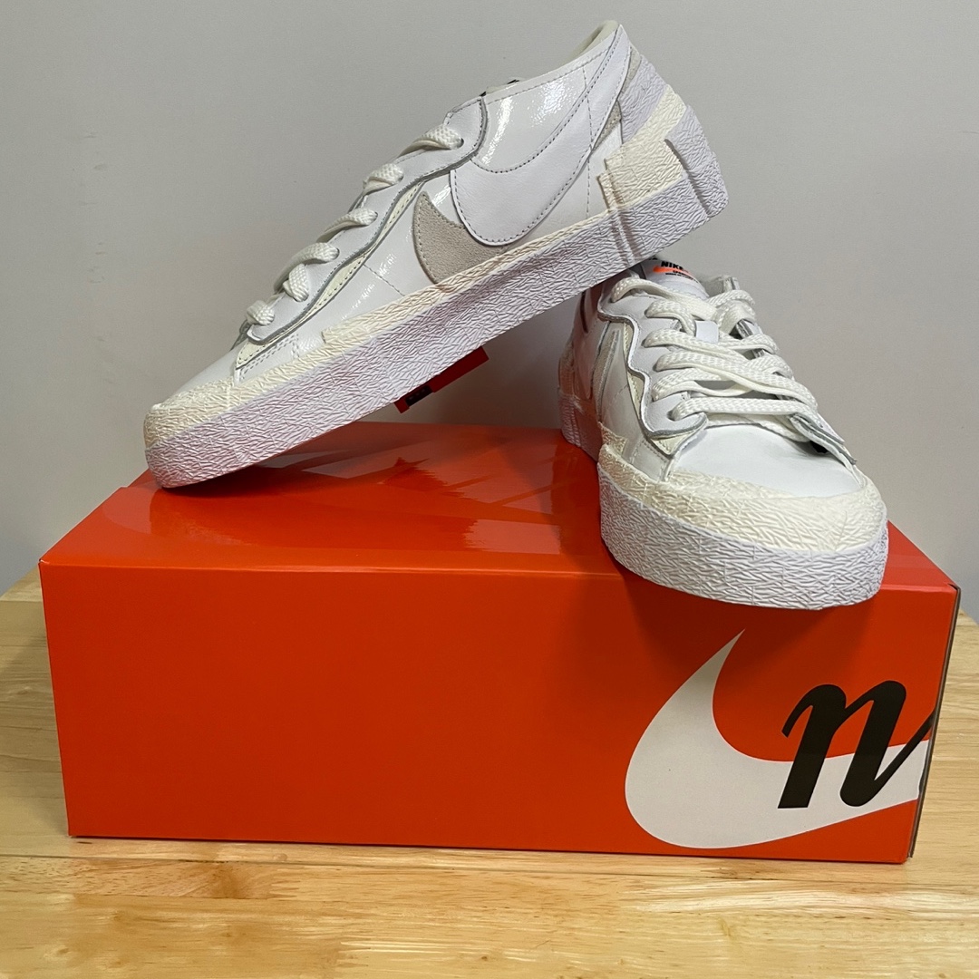 Nike x Sacai Blazer Low White Patent Leather 착용 스타일 - 2