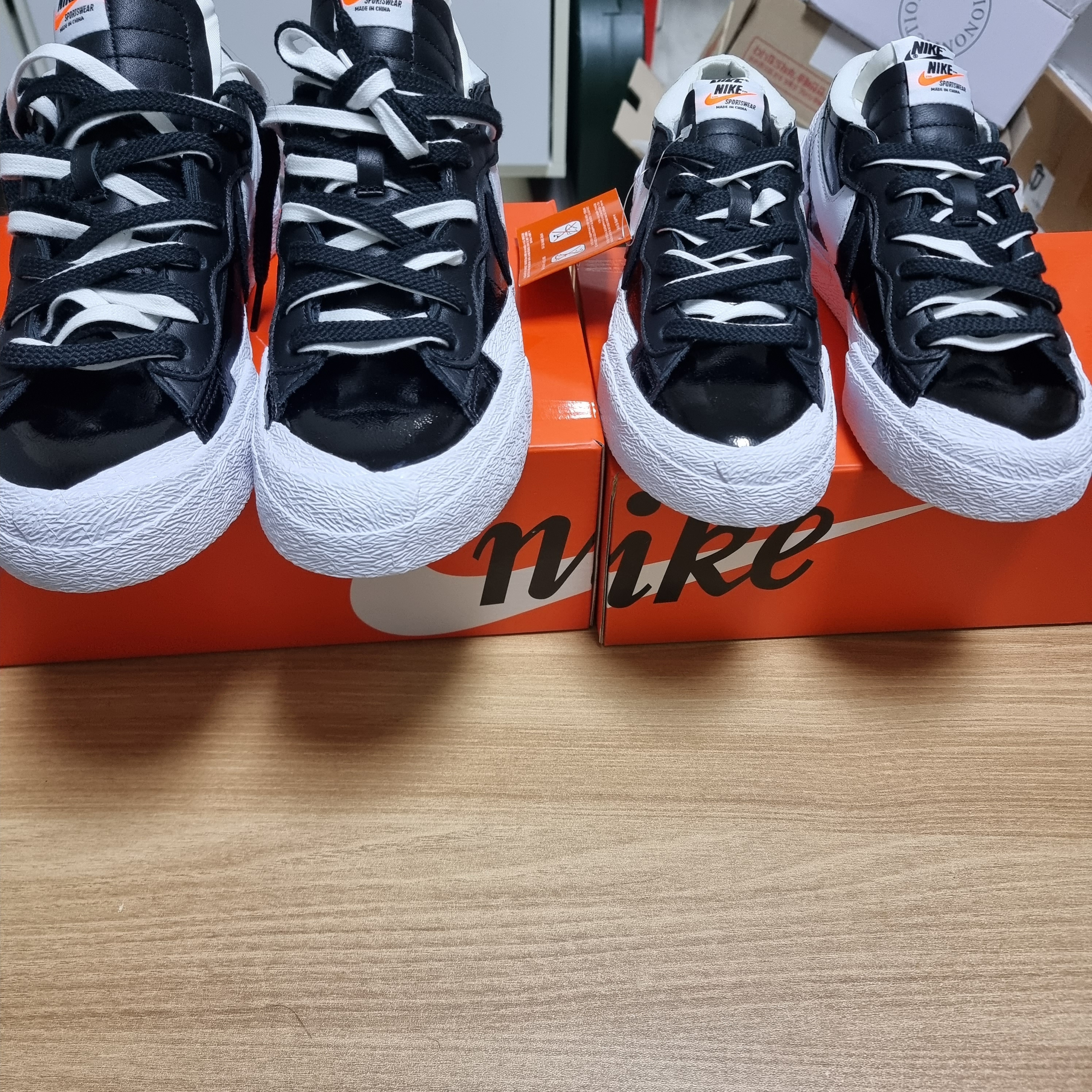 Nike x Sacai Blazer Low Black Patent Leather 착용 스타일 - 1