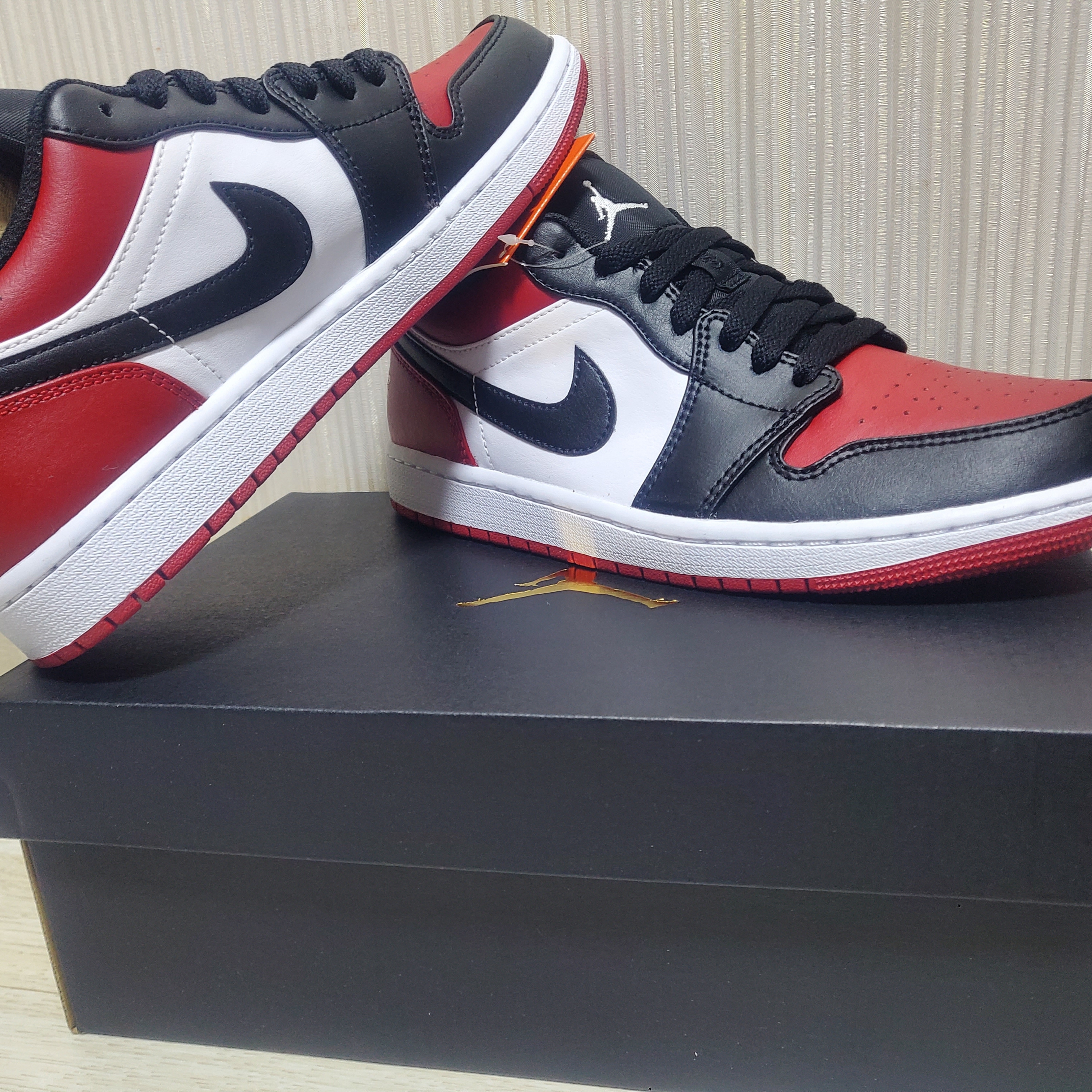 Jordan 1 Low Bred Toe 착용 스타일