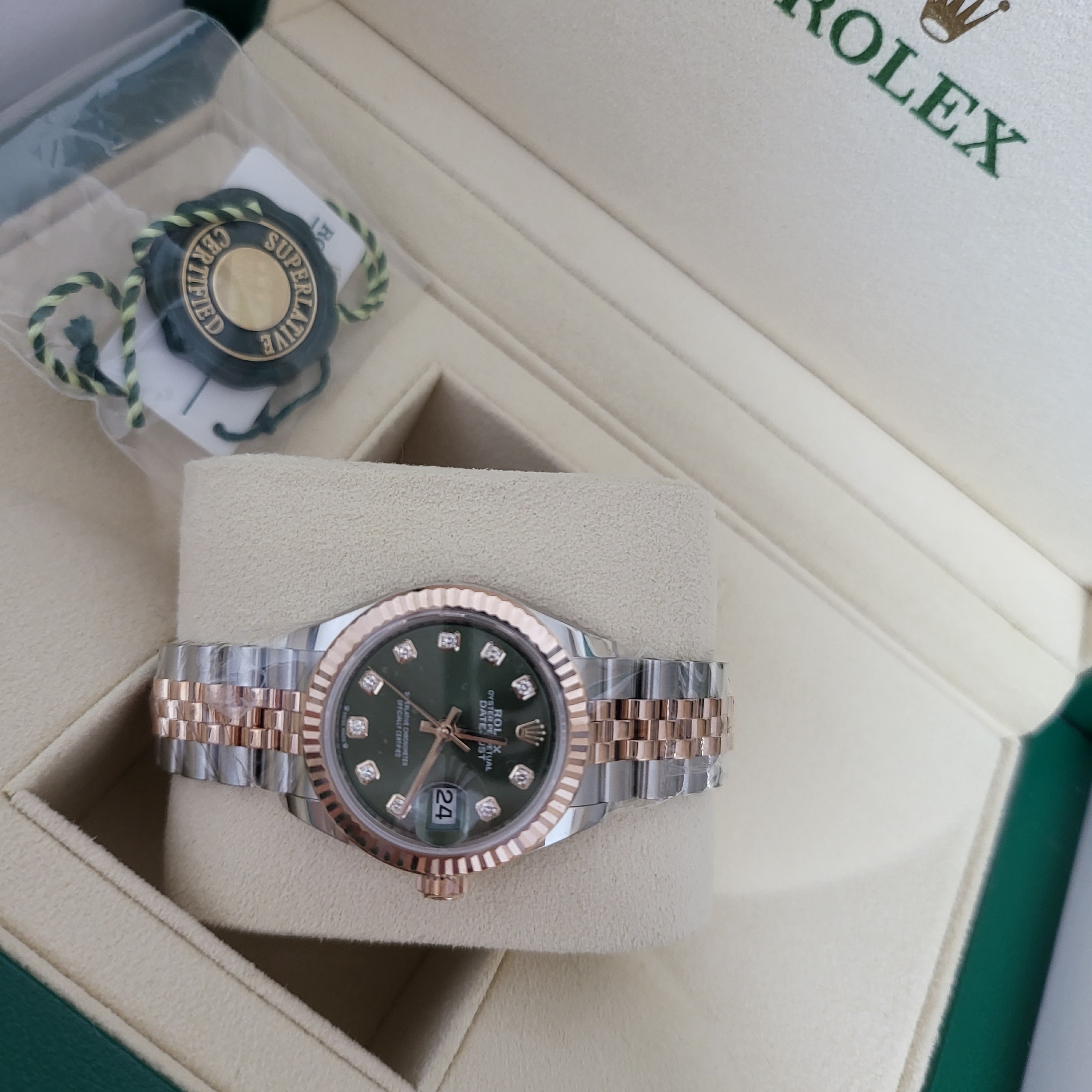 Rolex Lady-Datejust 28mm 279171 Olive Green Diamond-Set Jubilee 착용 스타일 - 4