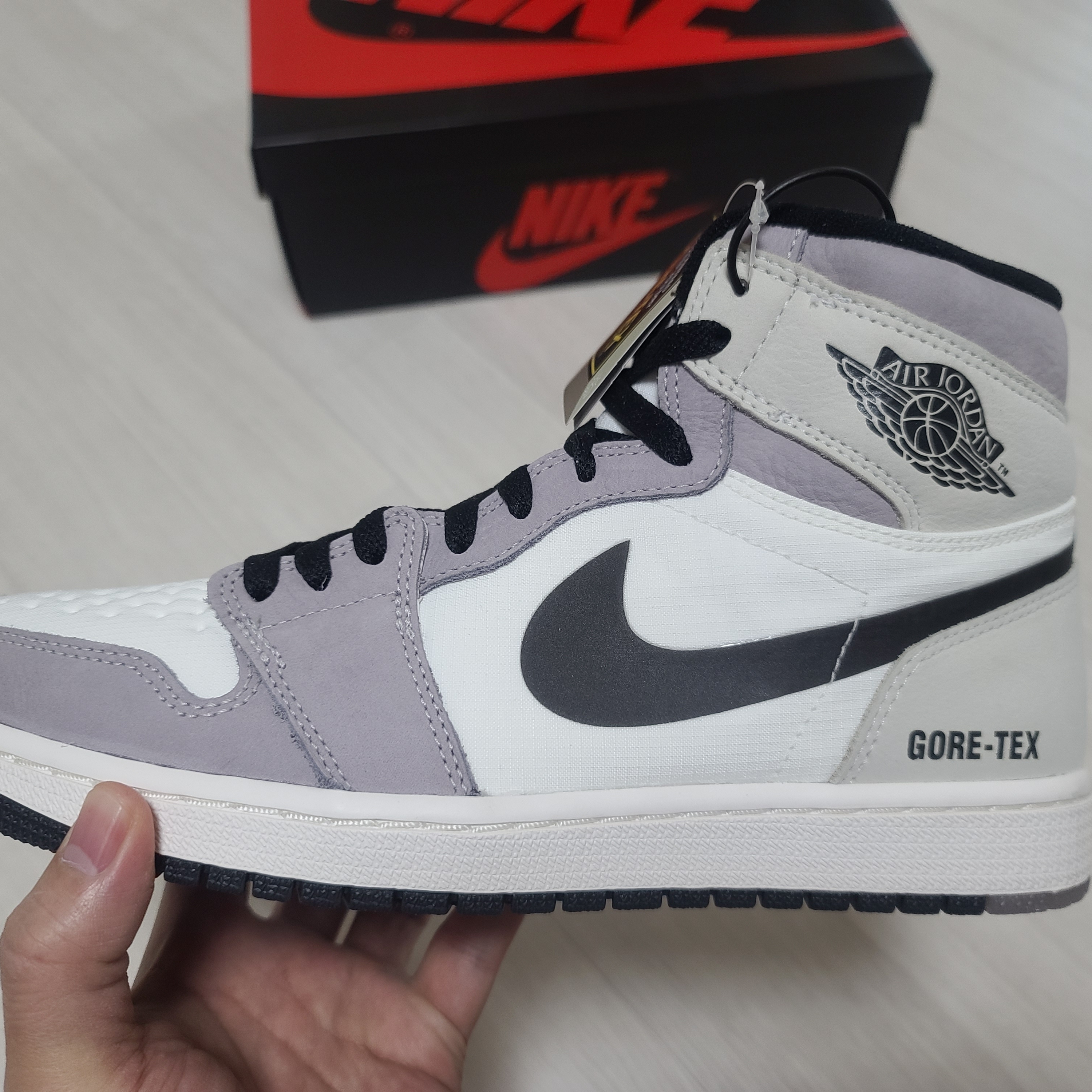Jordan 1 Element Gore-Tex Sail 착용 스타일 - 3