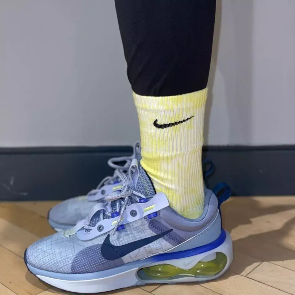 Nike Air Max 2021 Ghost Ashen Slate 착용 스타일