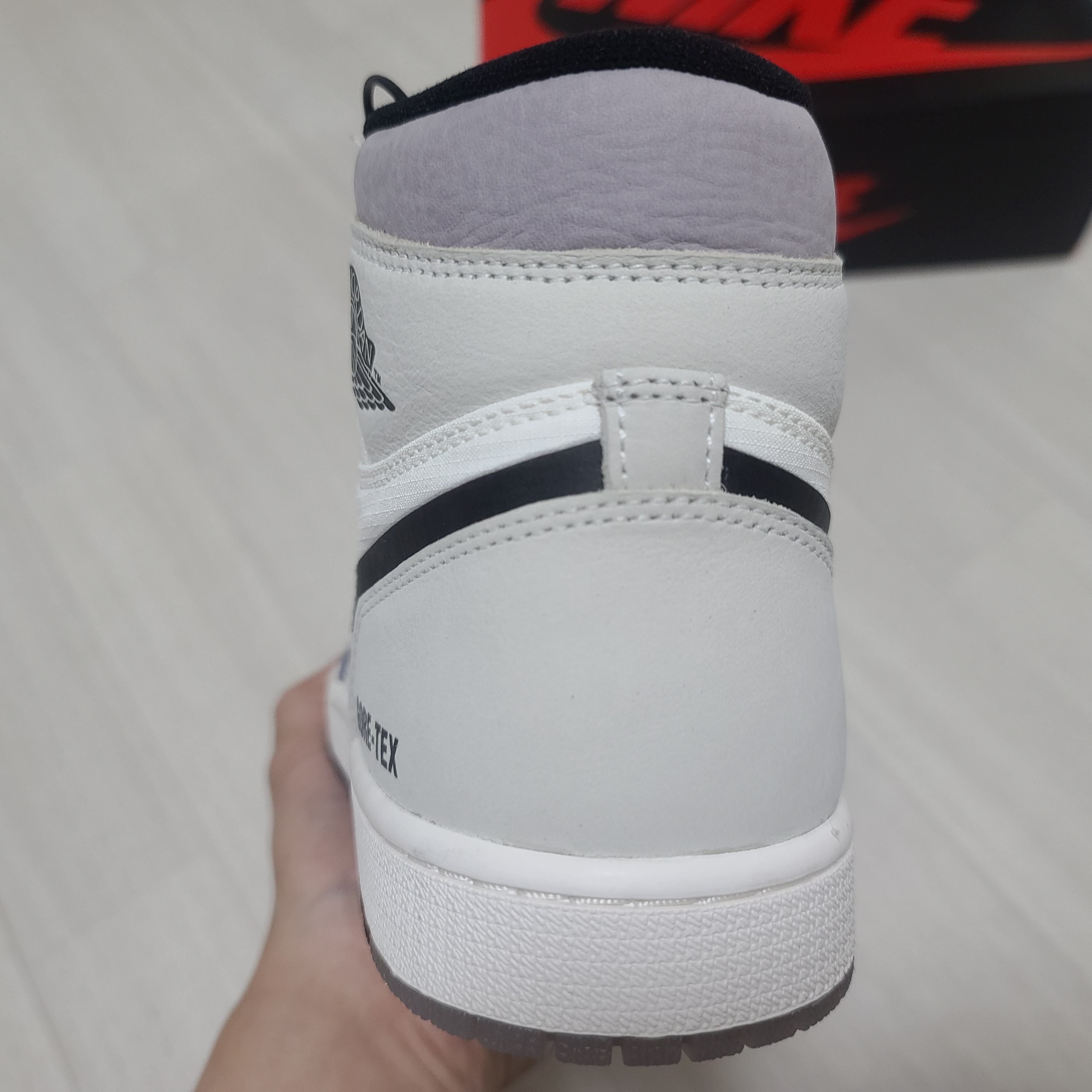 Jordan 1 Element Gore-Tex Sail 착용 스타일 - 4