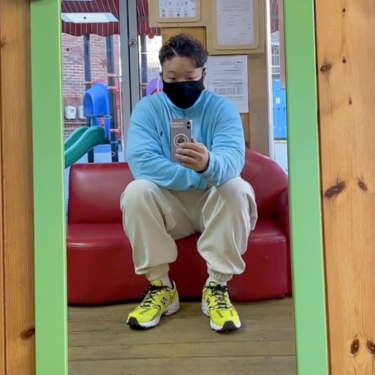 New Balance 530 Yellow 착용 스타일