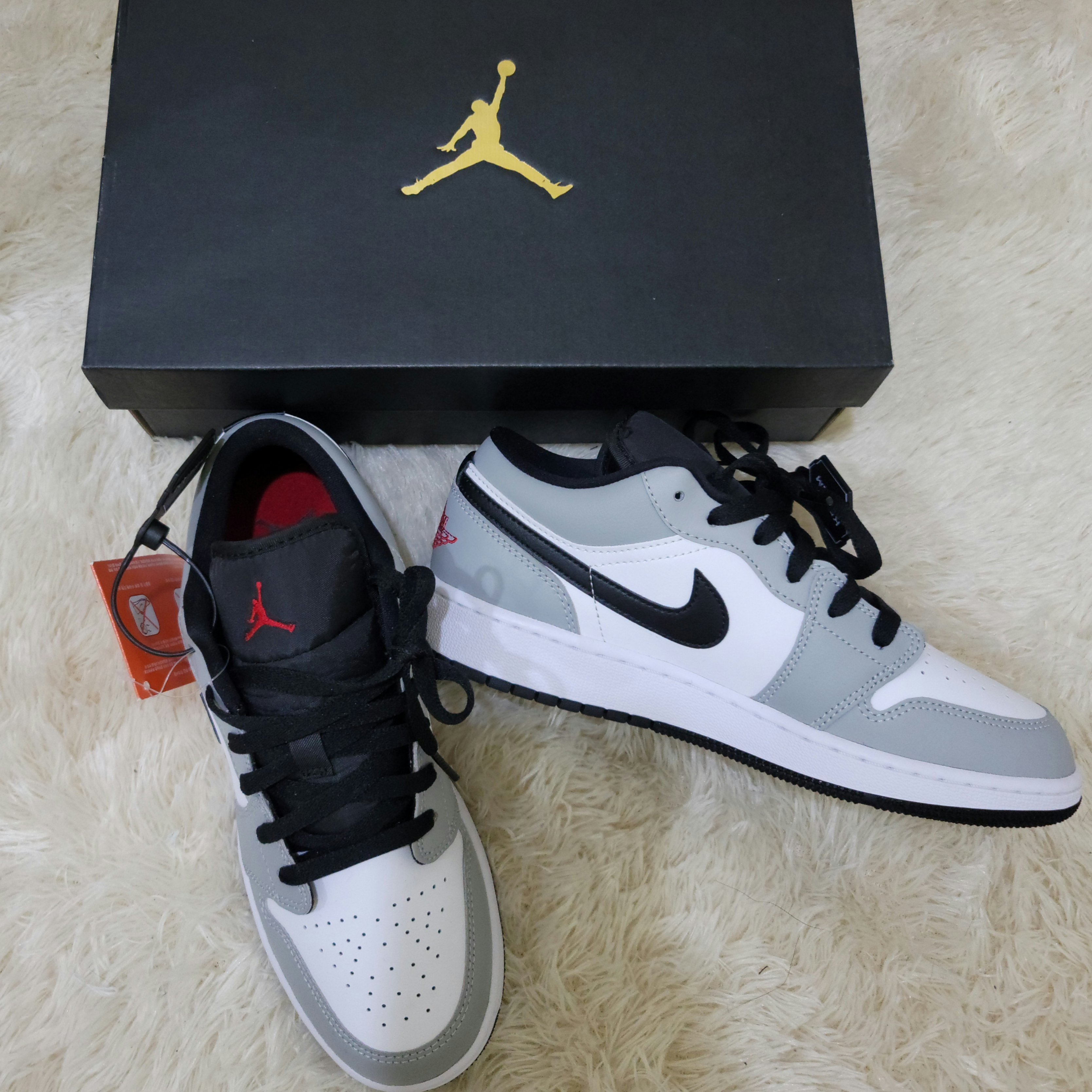 Jordan 1 Low Light Smoke Grey, (GS) Jordan 1 Low Light Smoke Grey 착용 스타일