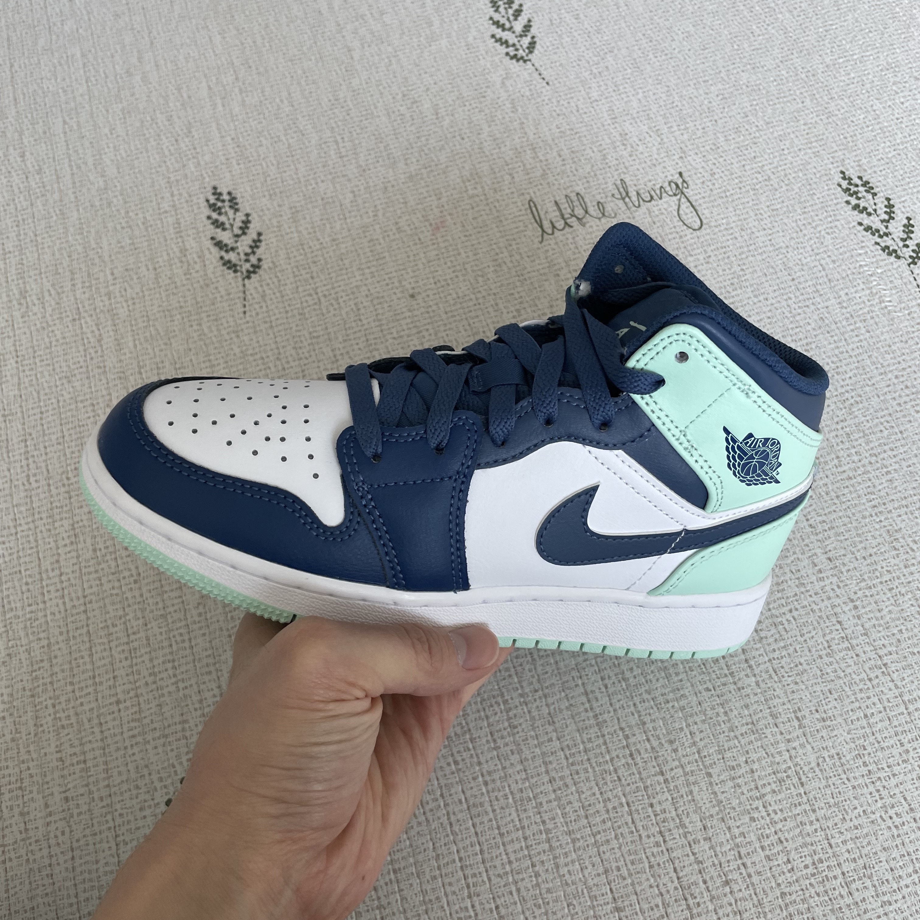 (GS) Jordan 1 Mid Blue Mint 착용 스타일 - 2